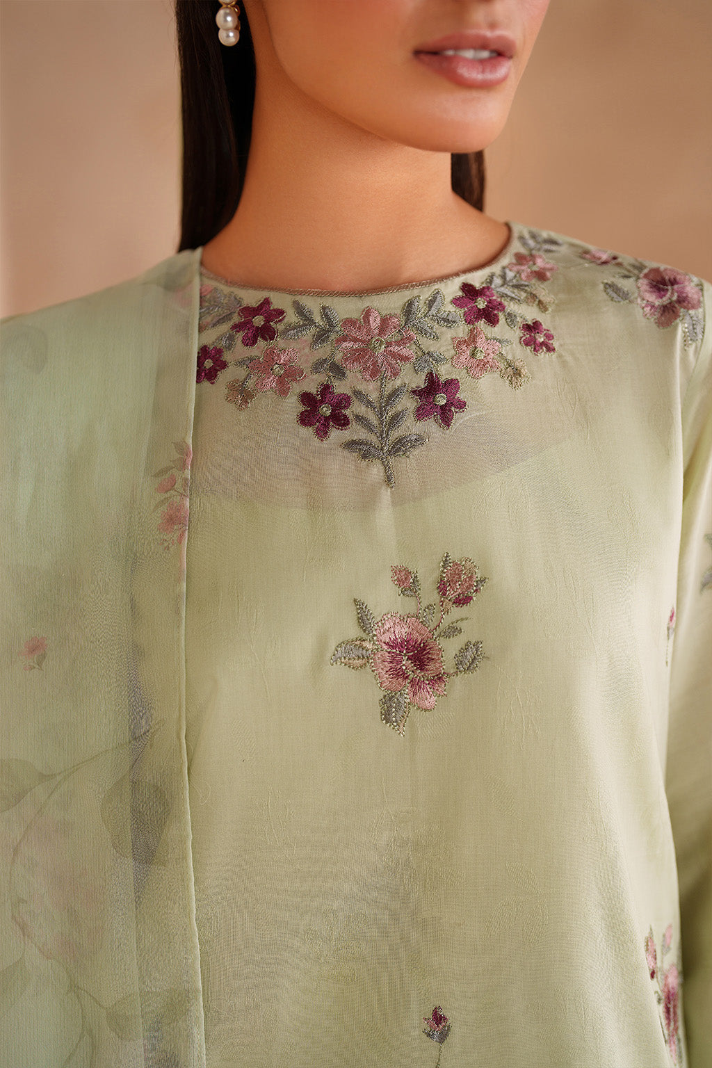 UE-606  Embroidered Lawn