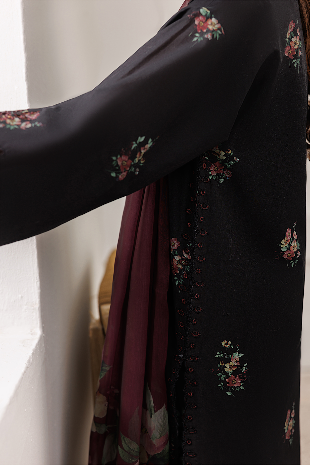 UE-637 Printed Lawn
