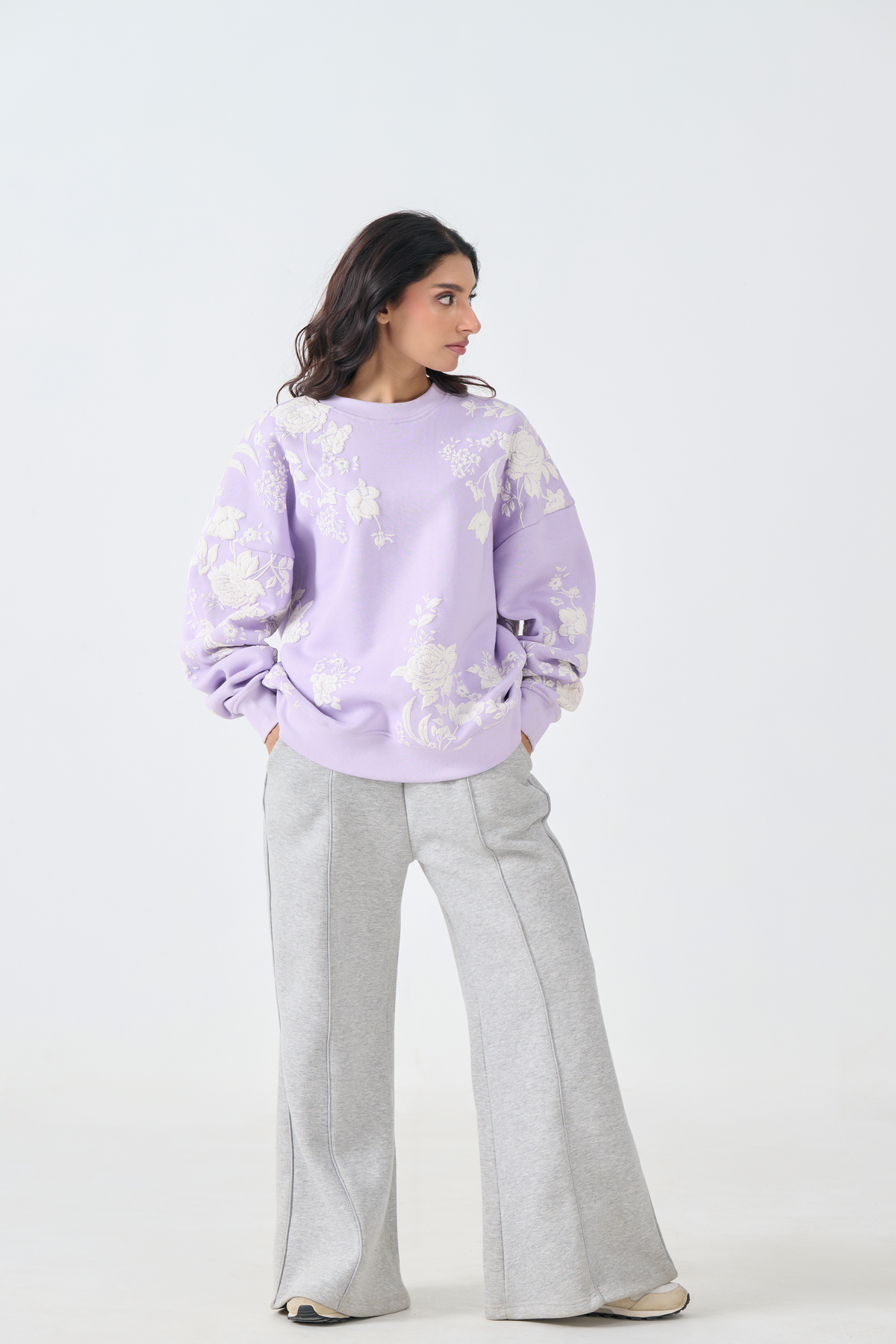 Loose Fit Sweatshirt with Emboss Print (Lilac)