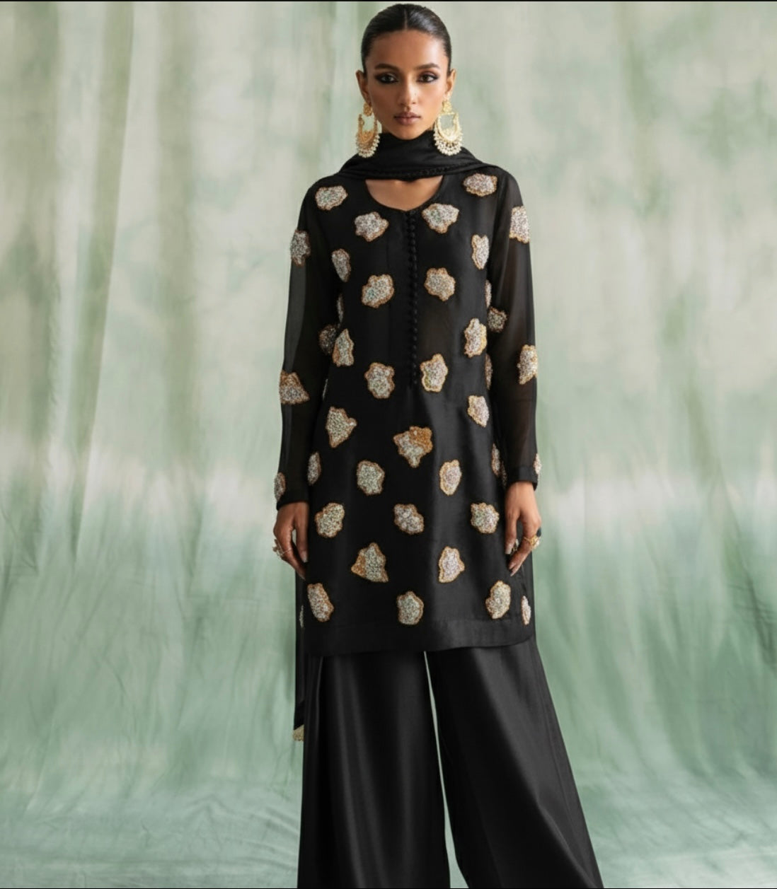 Pearls-Festive Black Edition