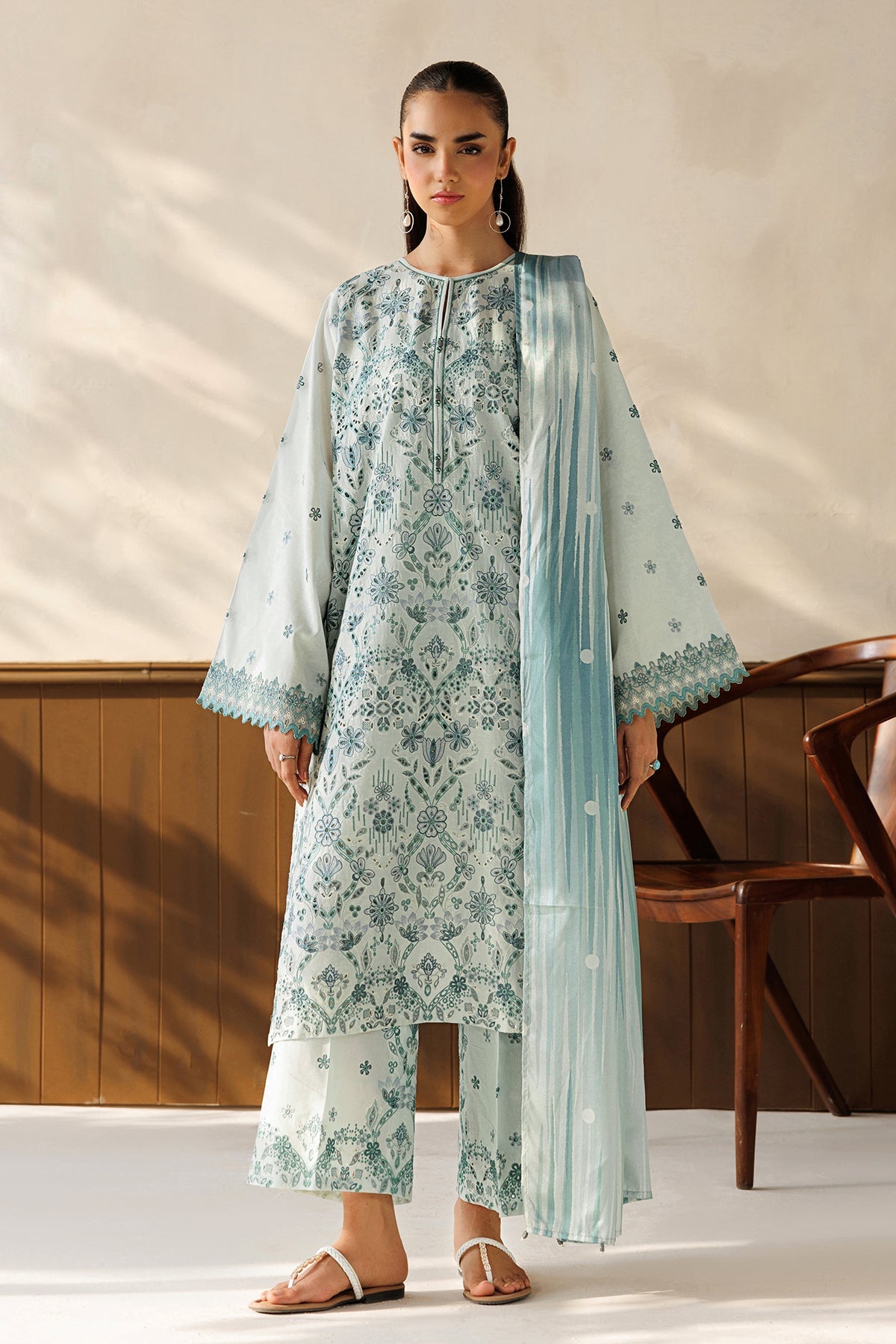 EMBROIDERED LAWN UF-4503