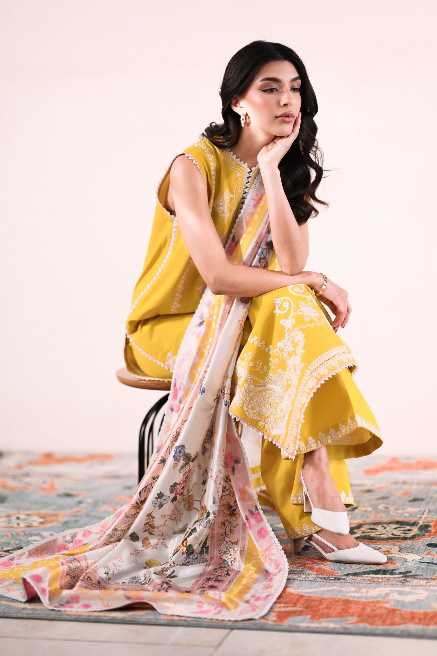 Tuscan Daisy Luxury Embroidered Lawn 3Pcs Set (Npa3-26415) - Ready To Wear / Express Delivery For Eid