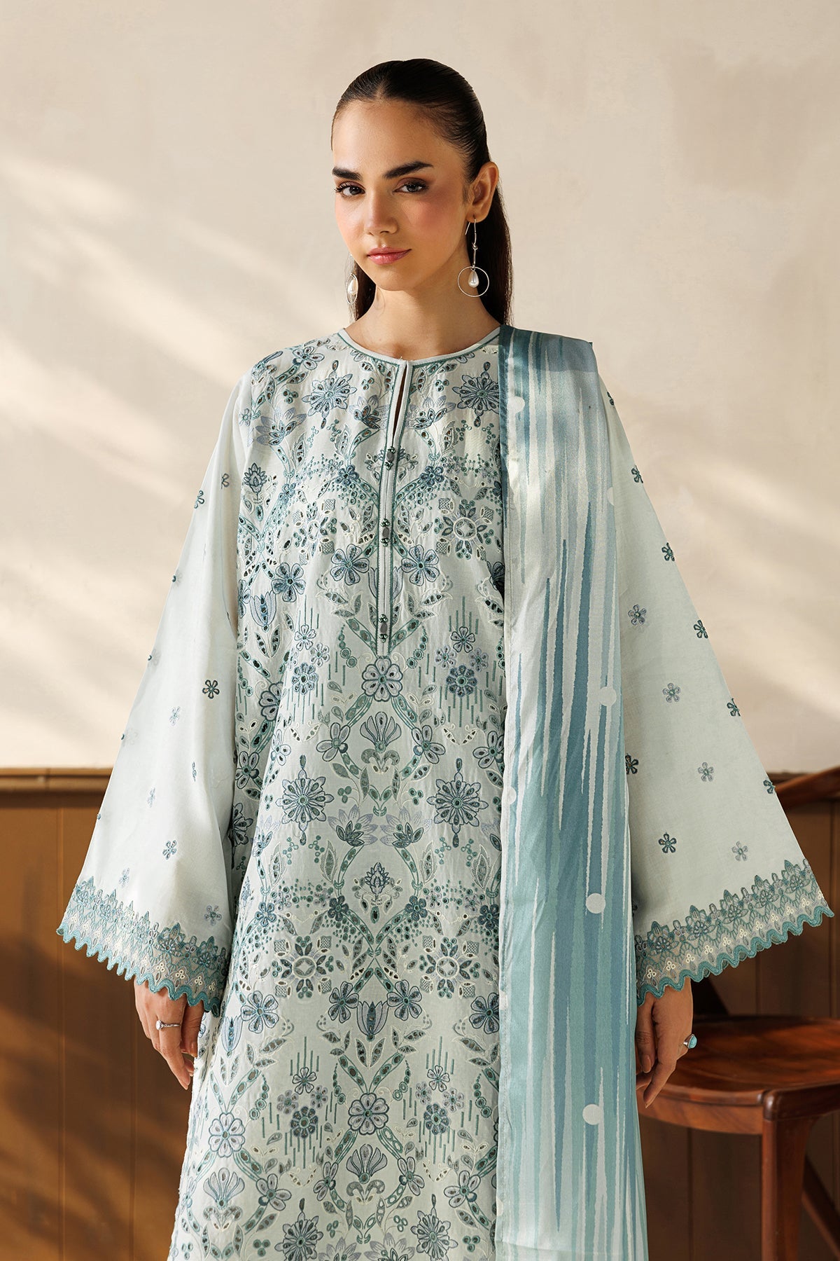 EMBROIDERED LAWN UF-4503
