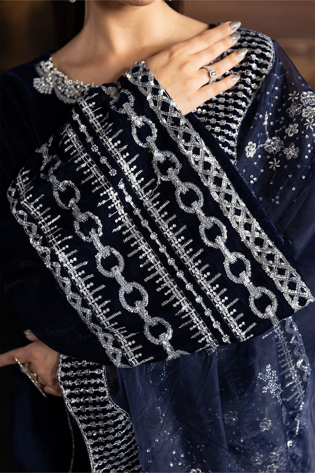 Alizeh – Velvetine Style