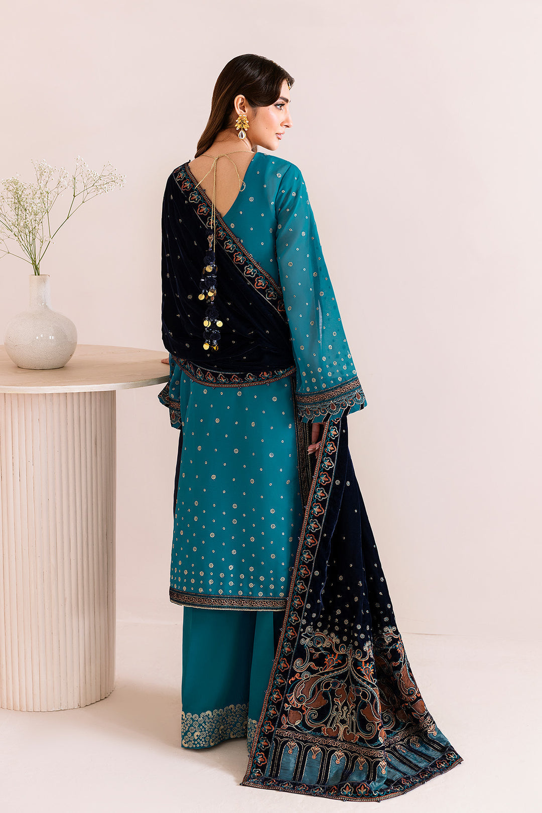 Alizeh – Nelofer Style
