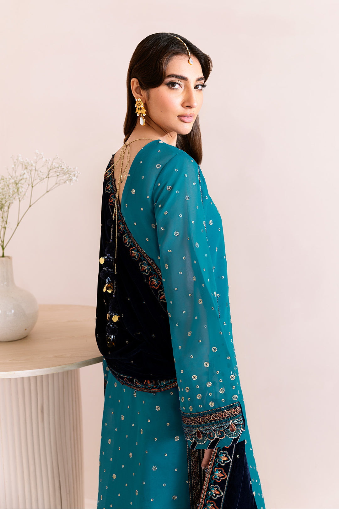 Alizeh – Nelofer Style