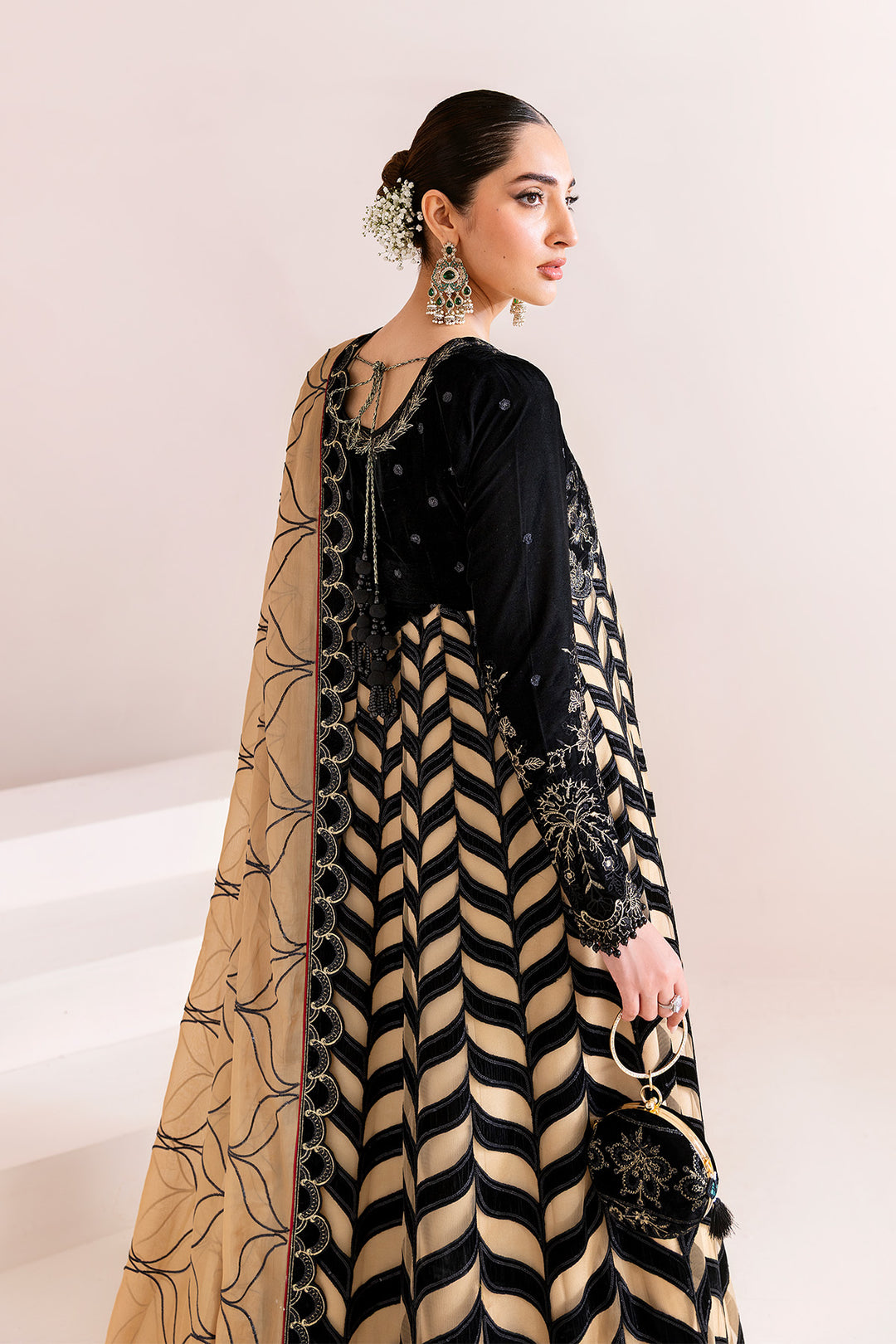 Alizeh – Noor Jahan Style