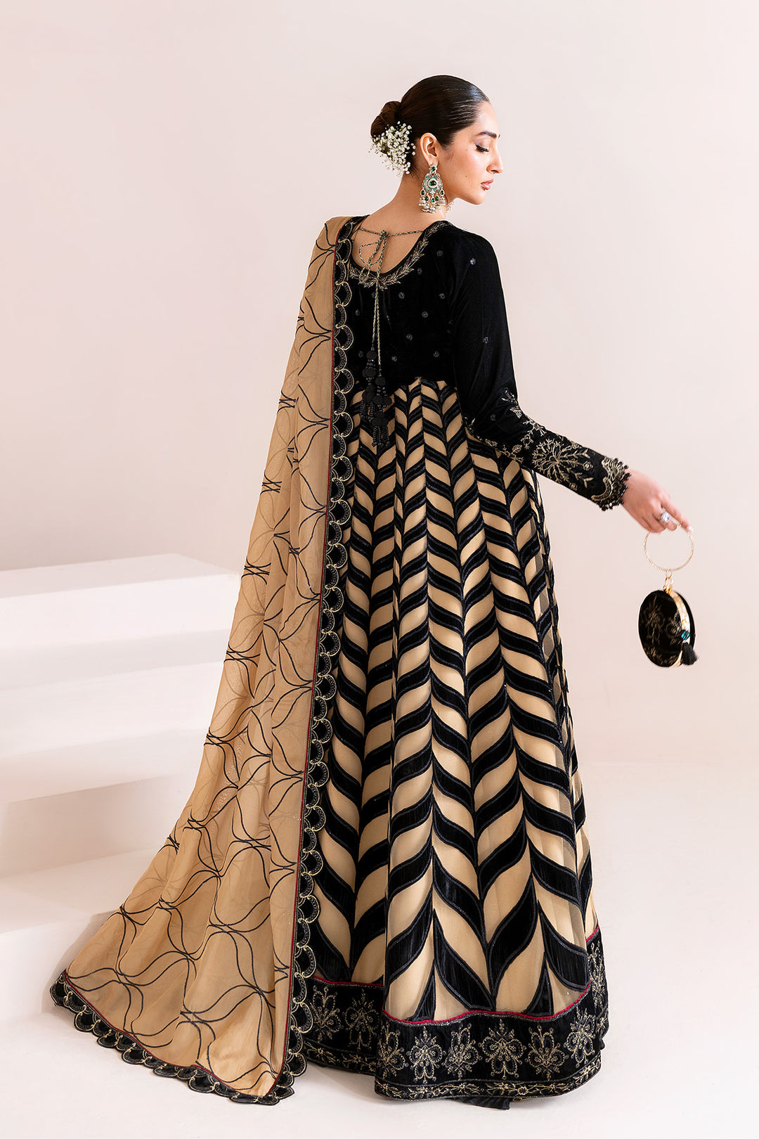 Alizeh – Noor Jahan Style