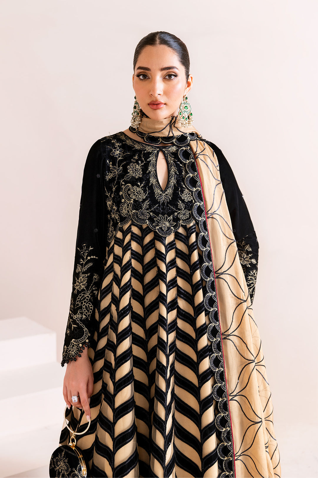 Alizeh – Noor Jahan Style