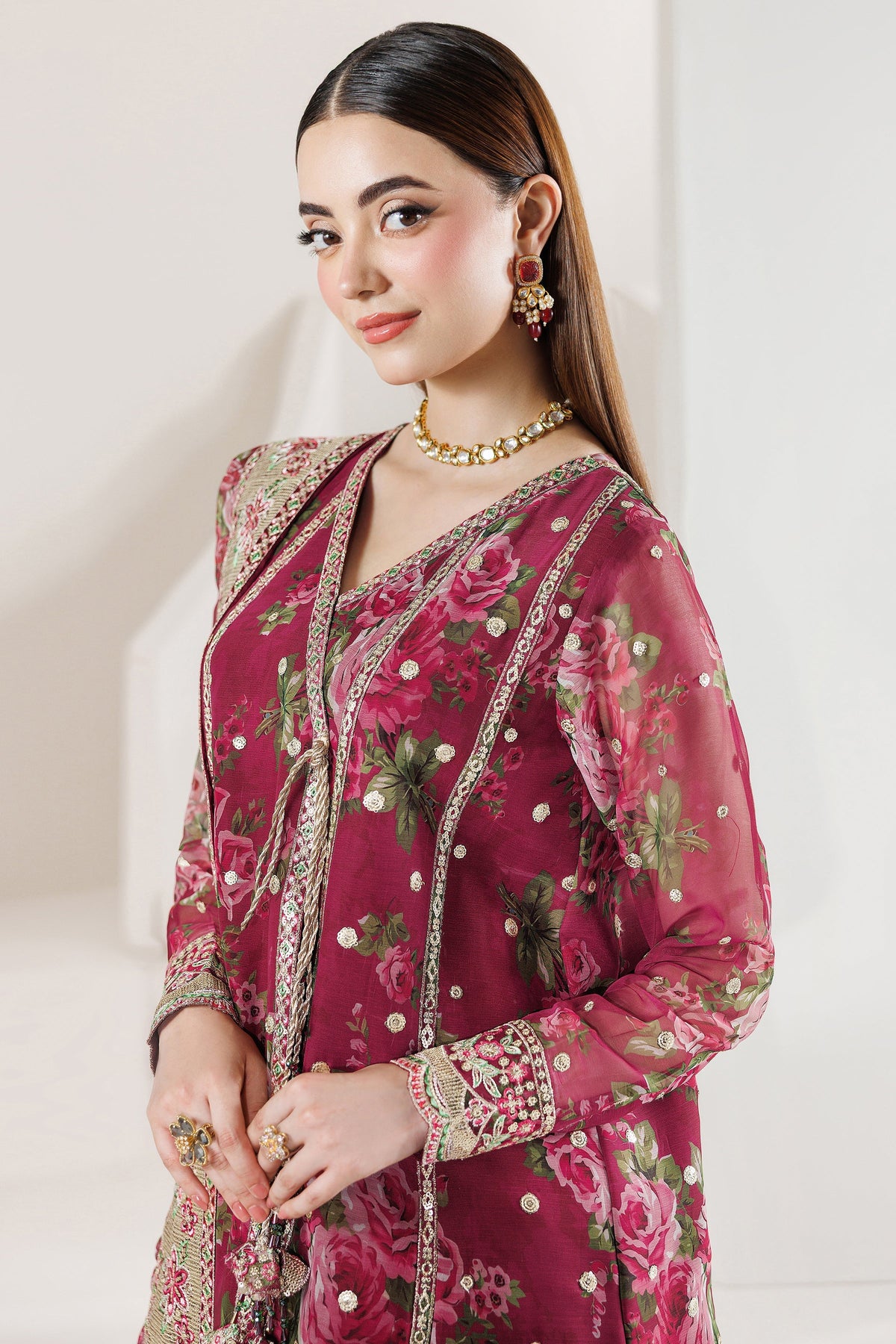 Farasha – Rouge Reign Style