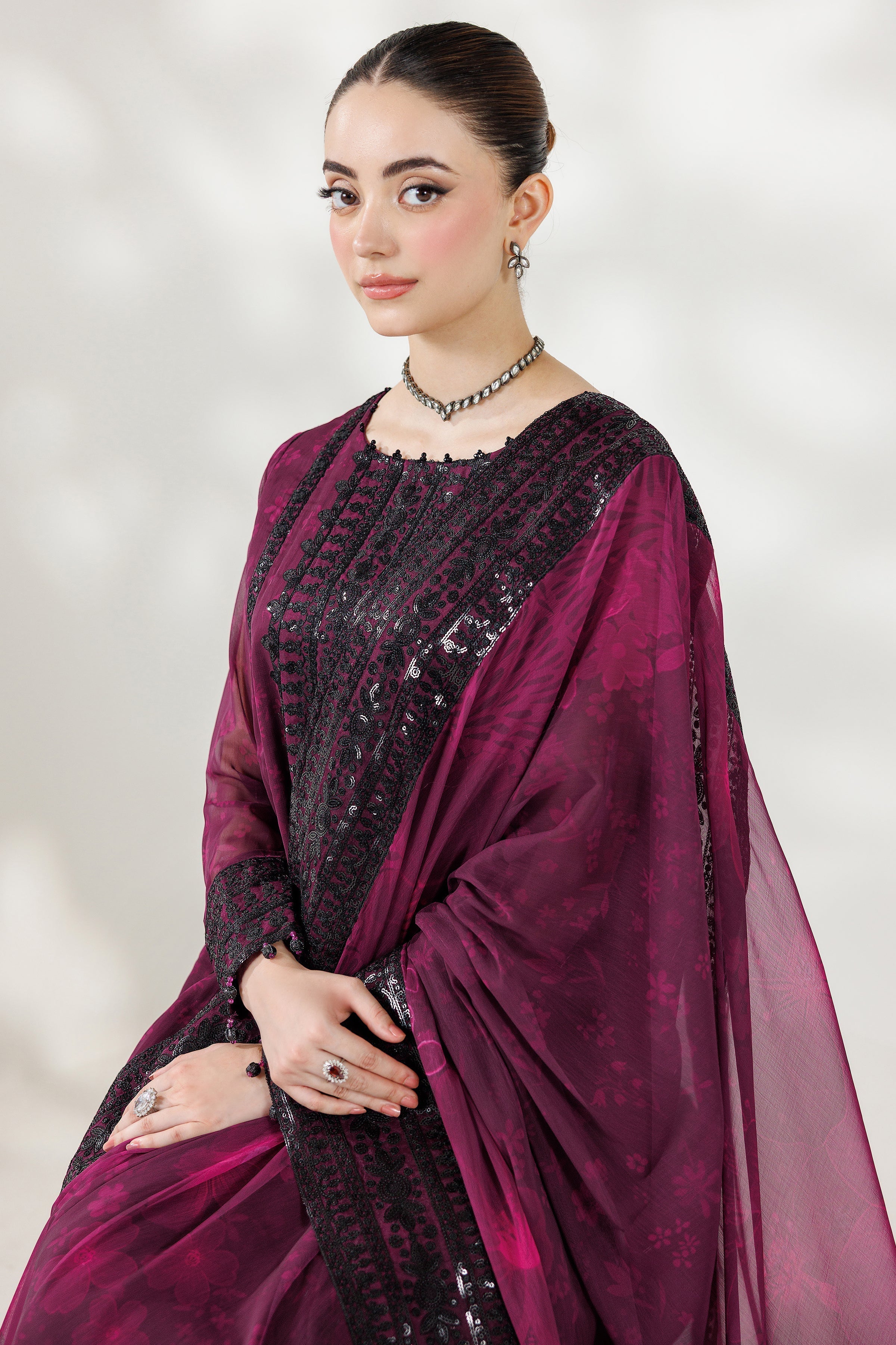 Farasha – Violet Eclips Style