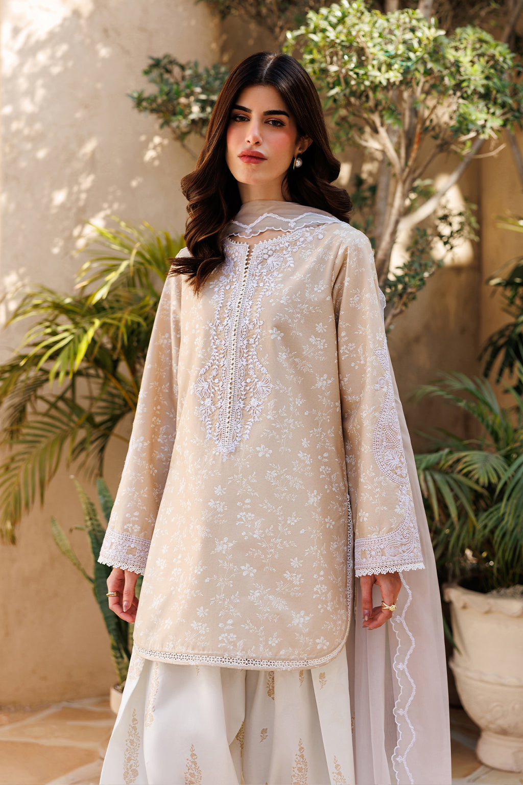 UE-677 Printed Lawn