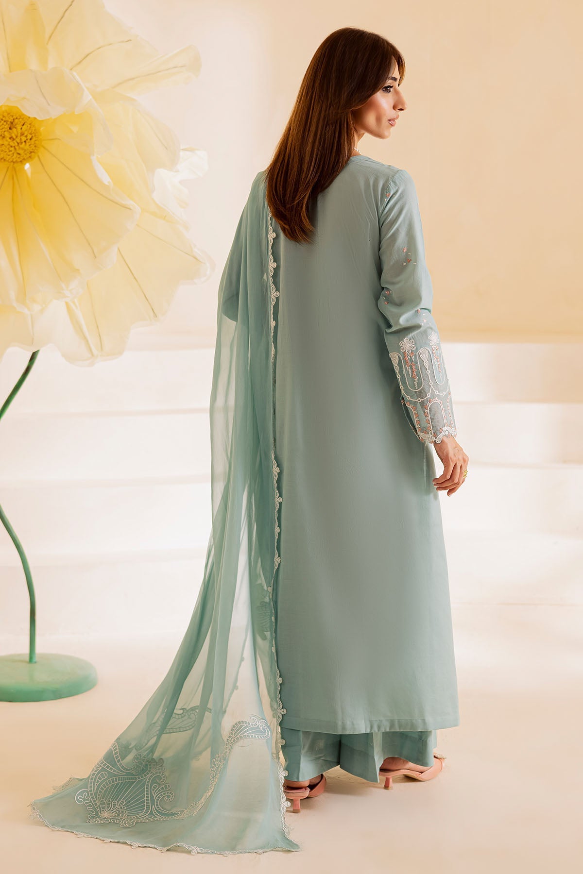 https://cdn.shopify.com/s/files/1/0551/9487/8152/files/7_7c633386-453d-44b6-b751-cff5c0ff1289.jpg?v=1752050315