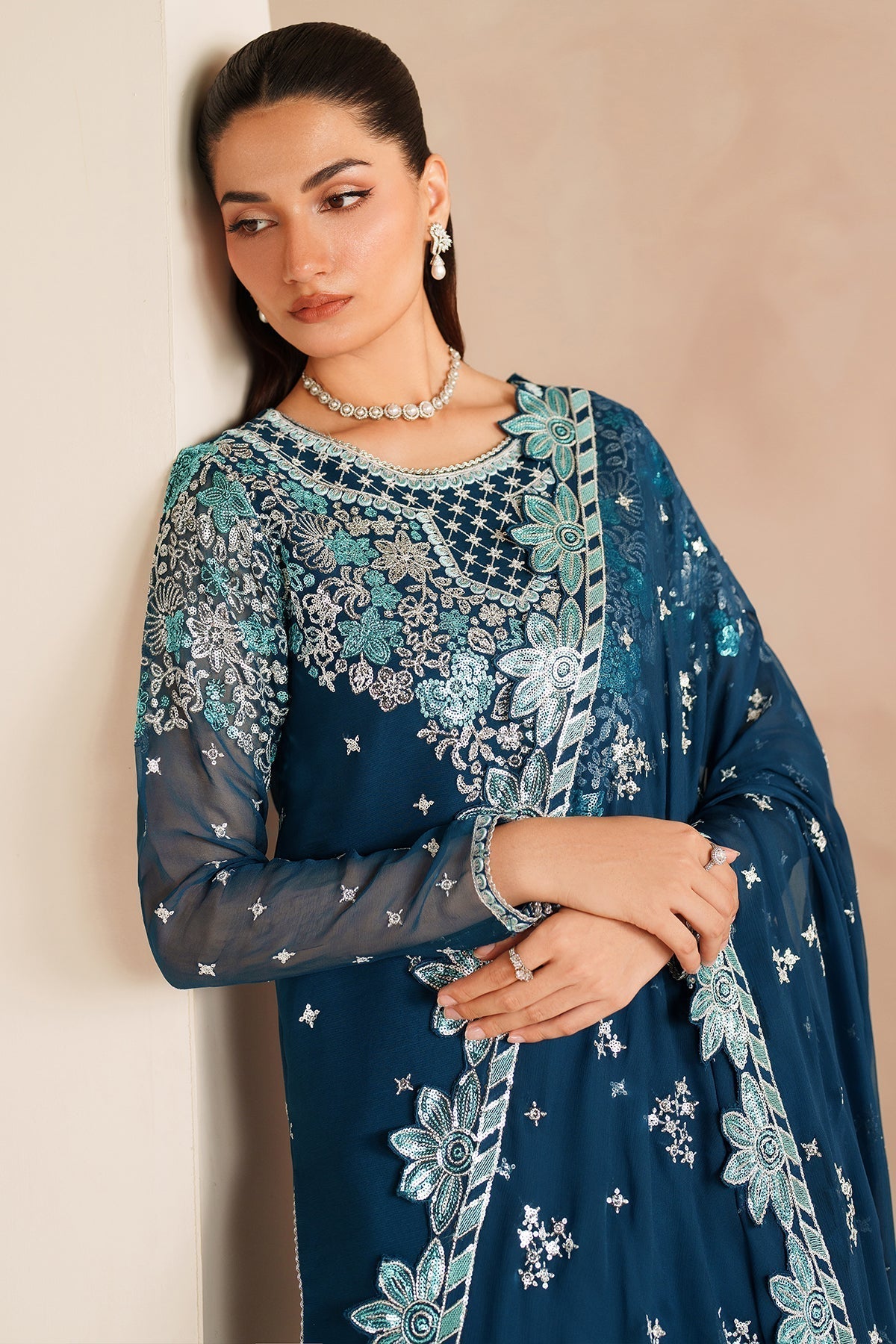 Farasha – Cobalt Haze Style