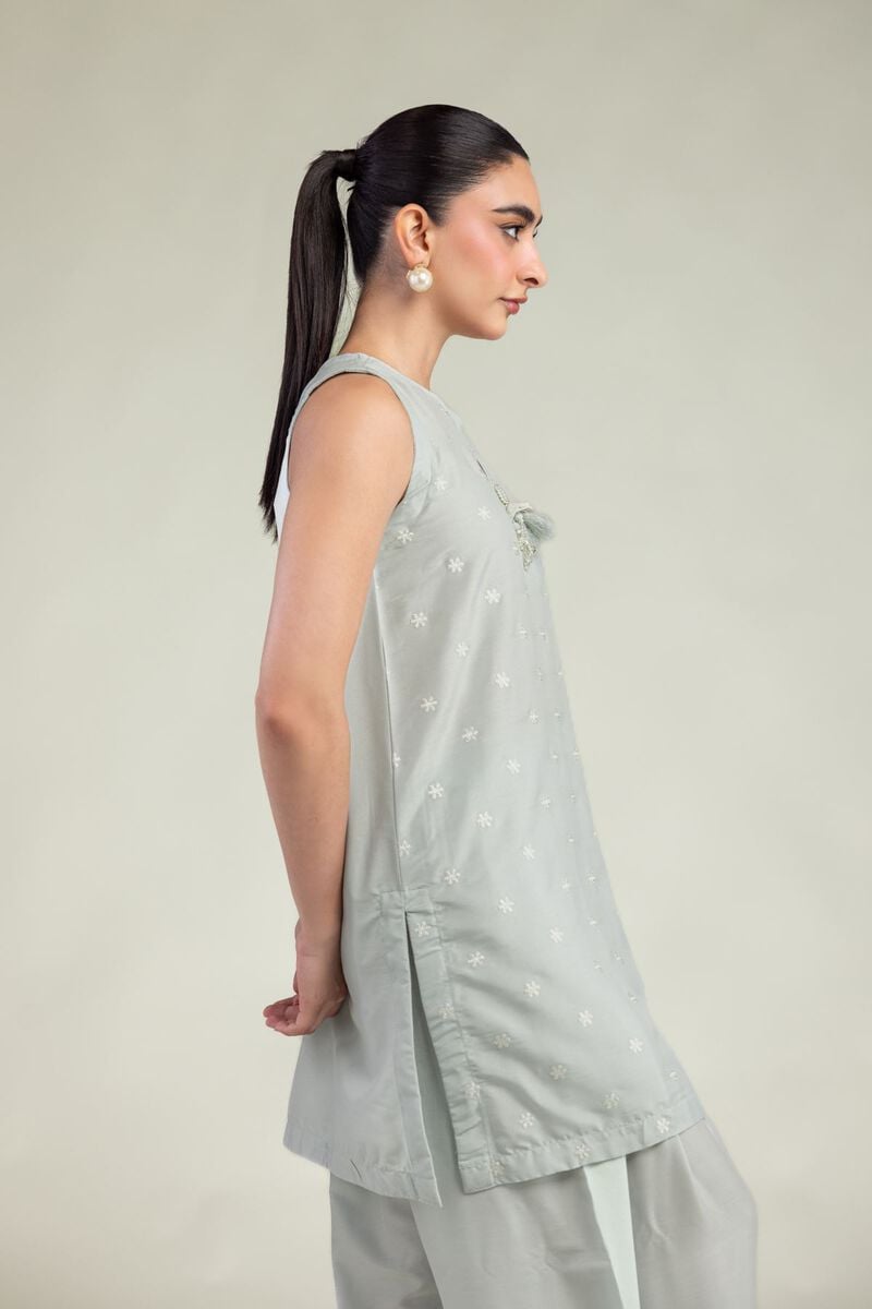 Lawn Sleeveless Kurta