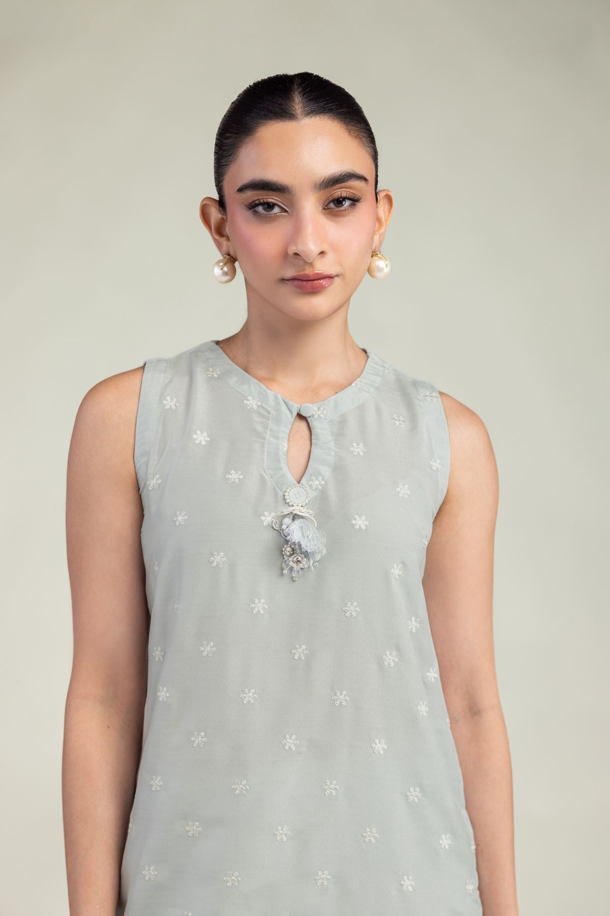 Lawn Sleeveless Kurta