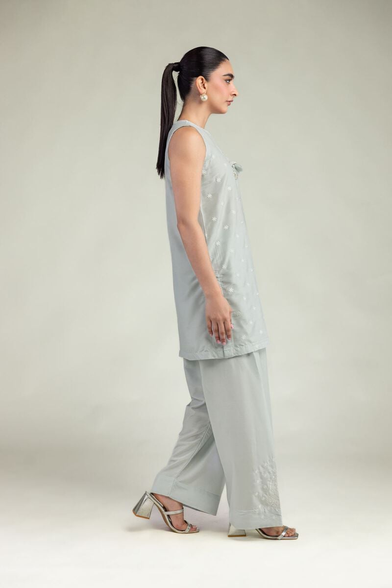 Lawn Sleeveless Kurta