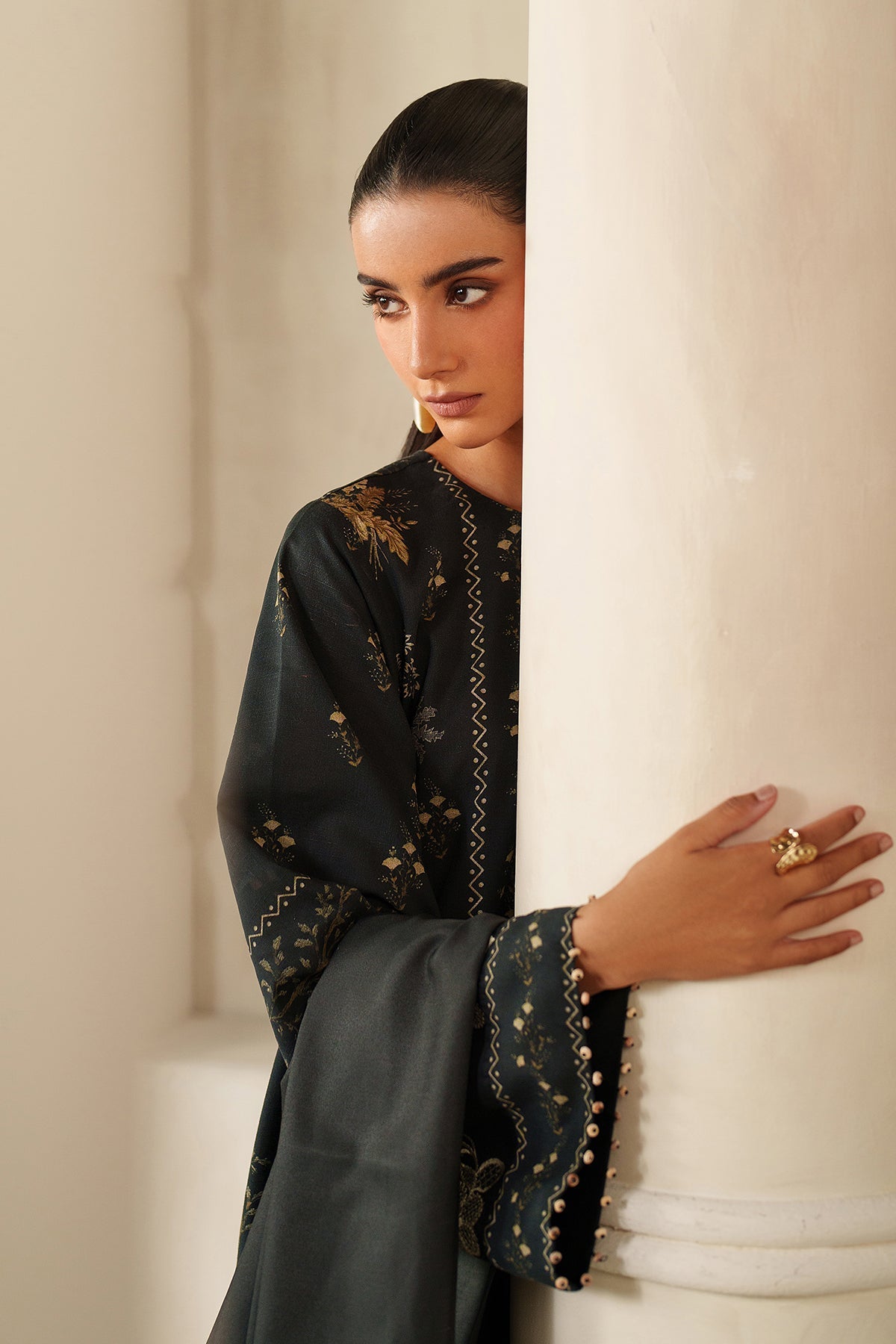 EMBROIDERED KHADDAR SF-4332