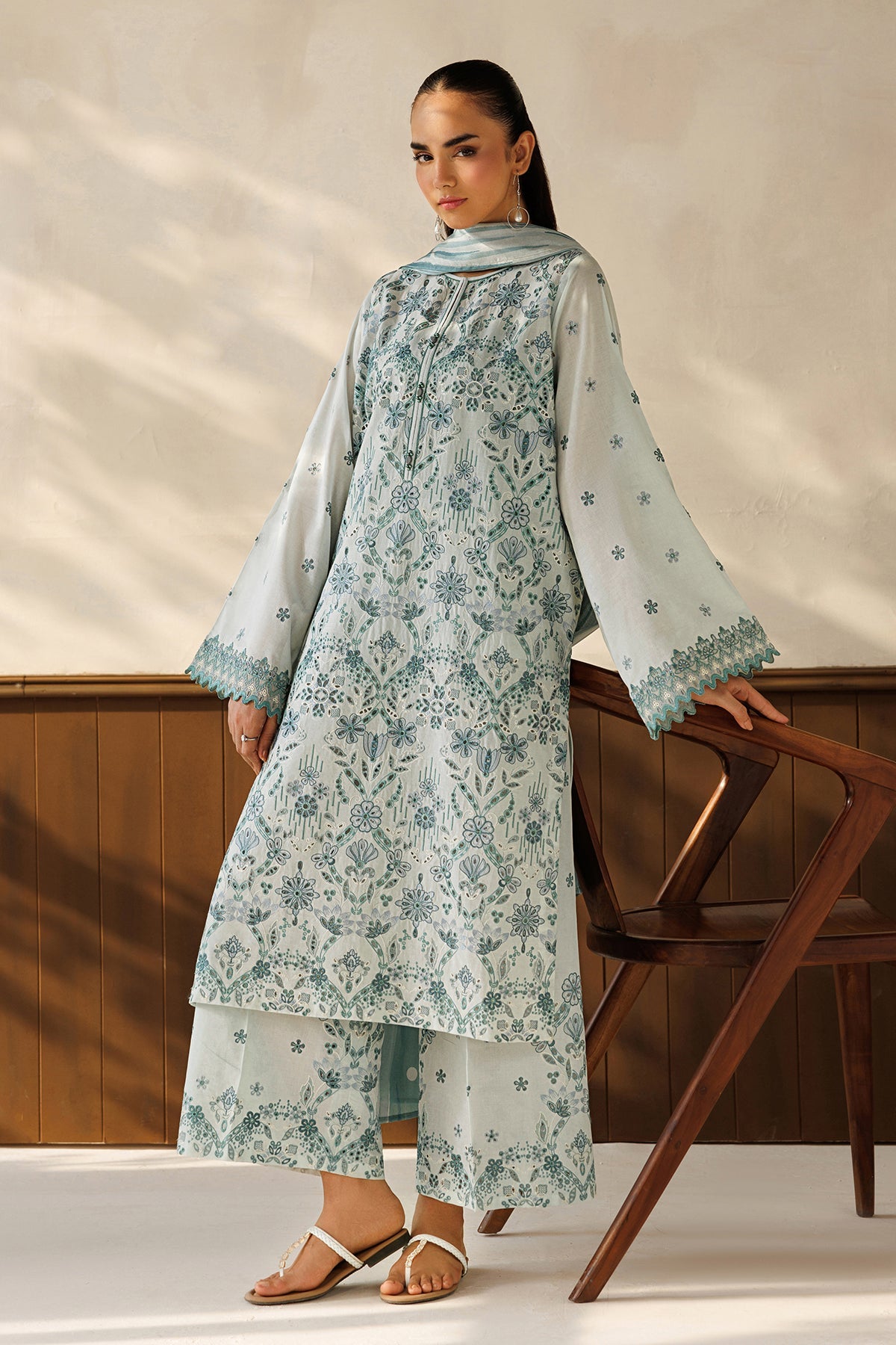 EMBROIDERED LAWN UF-4503