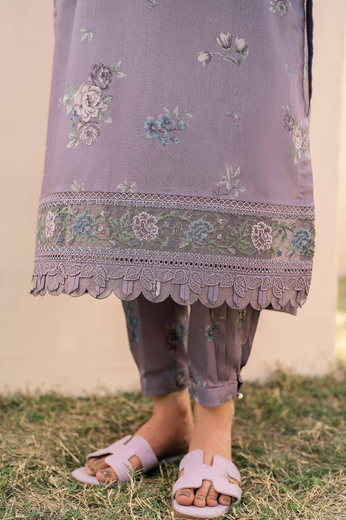 EMBROIDERED PRINTED LAWN SF-600