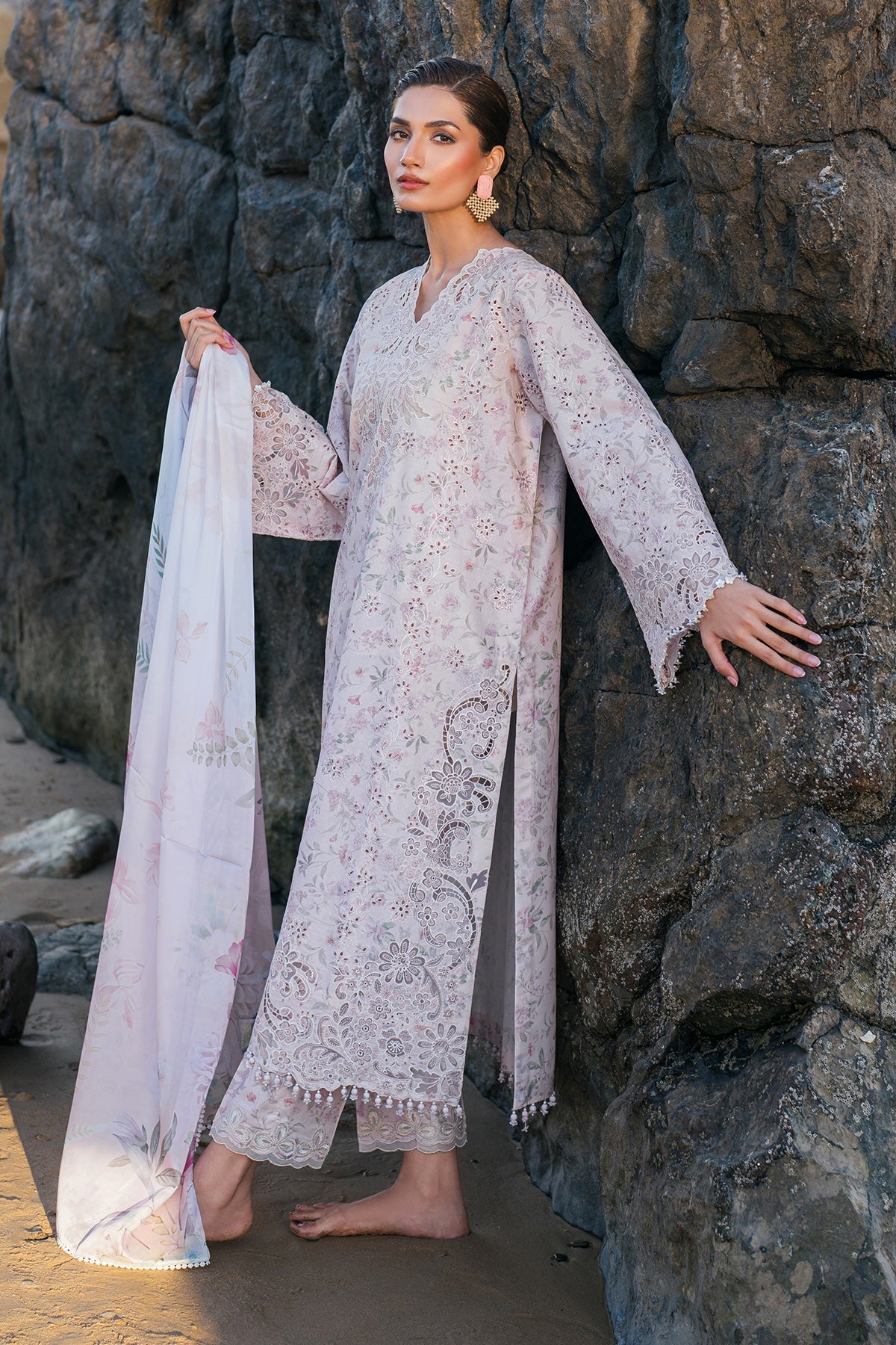 Embroidered Lace Fabric (1Pc)