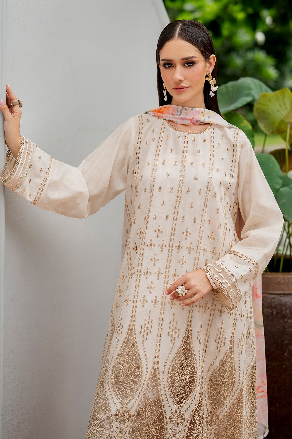 EMBROIDERED LAWN UF-4274