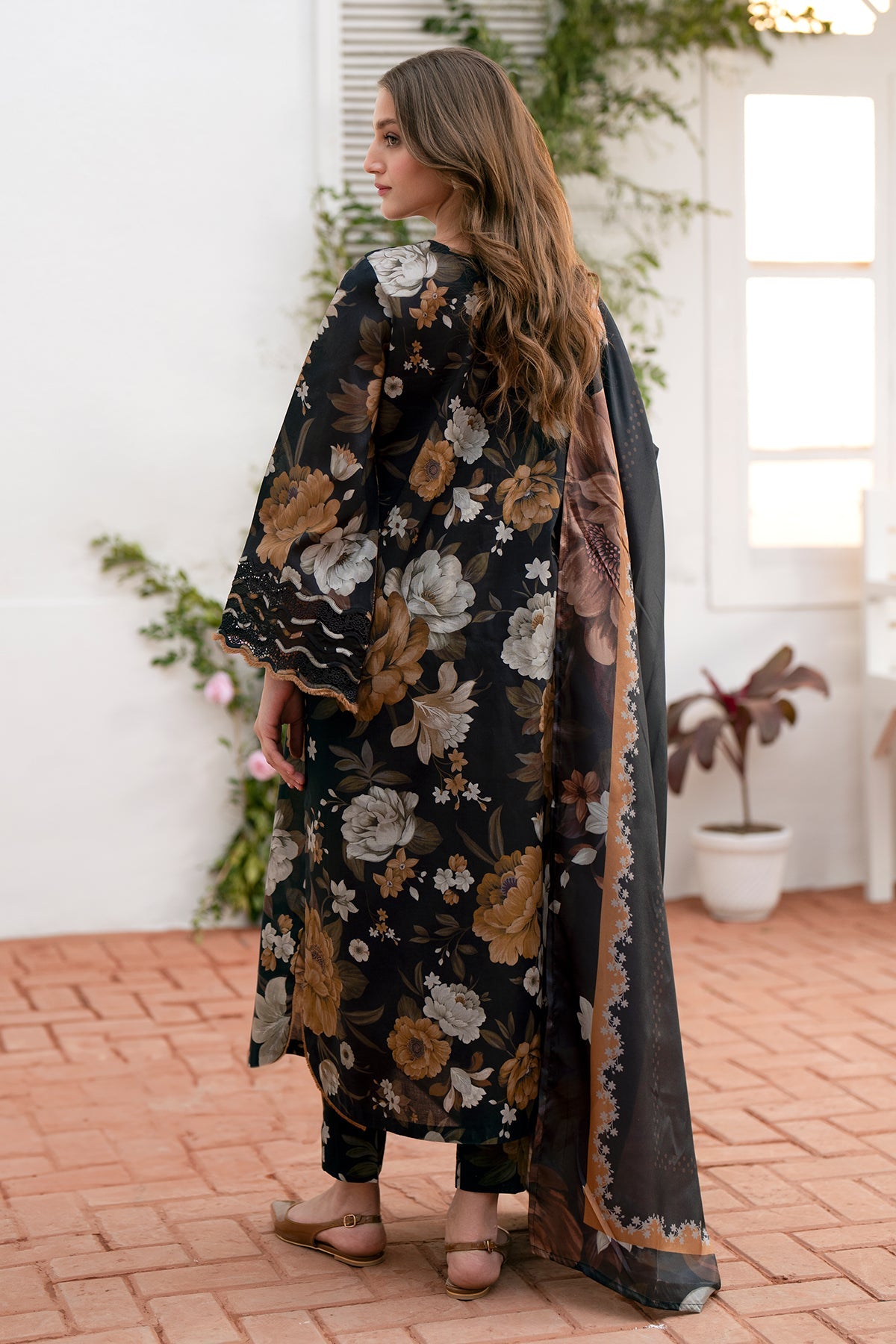 Digital Printed Lawn Uf-540