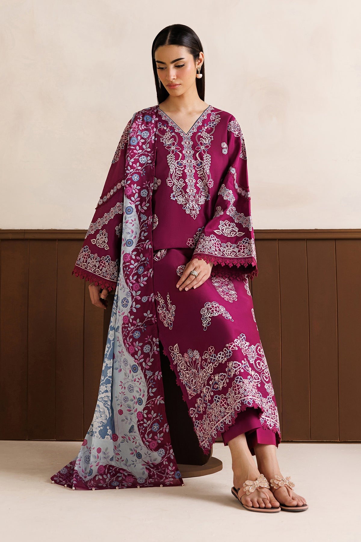 EMBROIDERED LAWN UF-4474