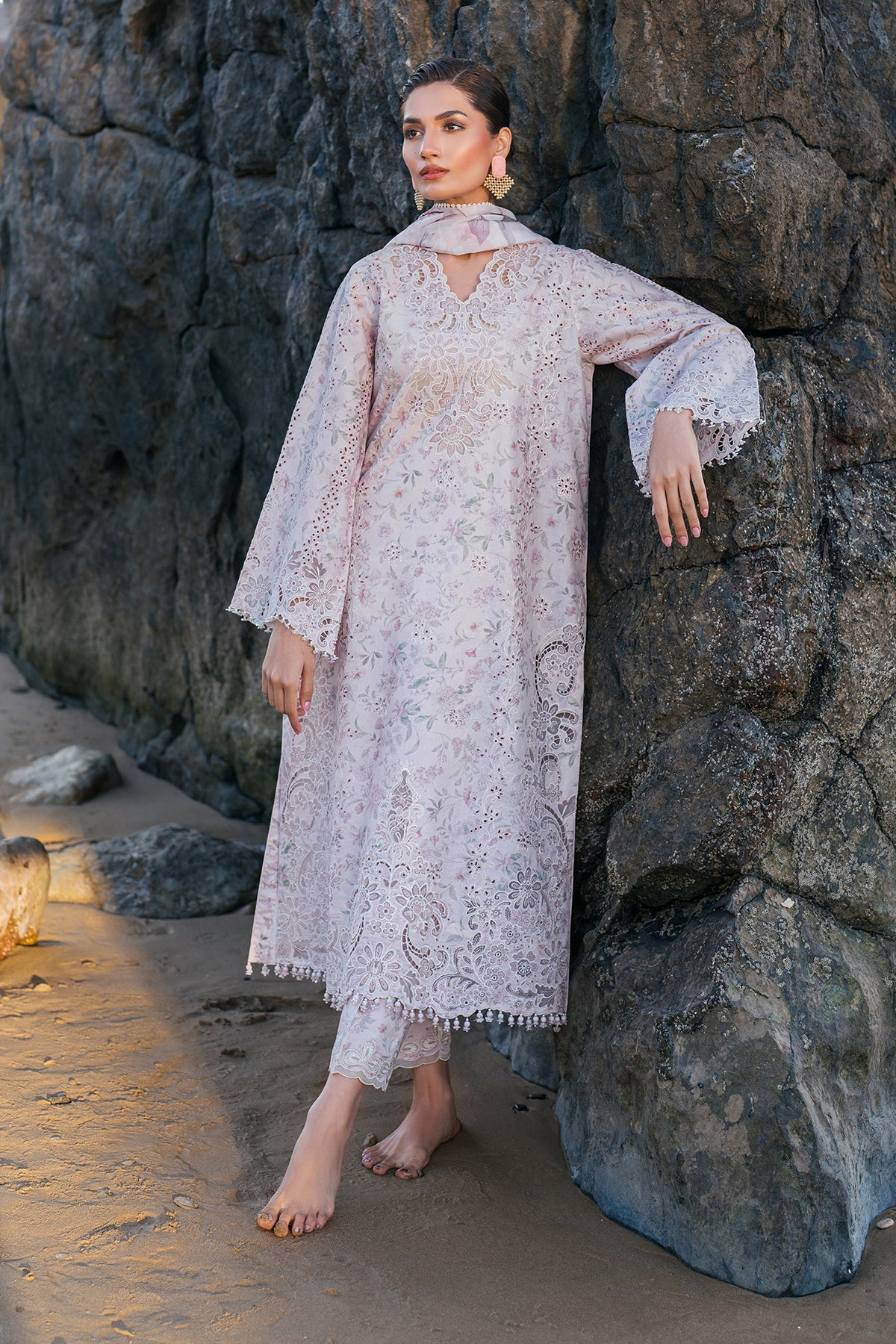 EMBROIDERED PRINTED LAWN UF-4130