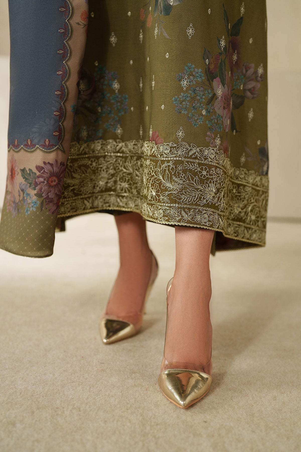 EMBROIDERED KHADDAR SF-4333