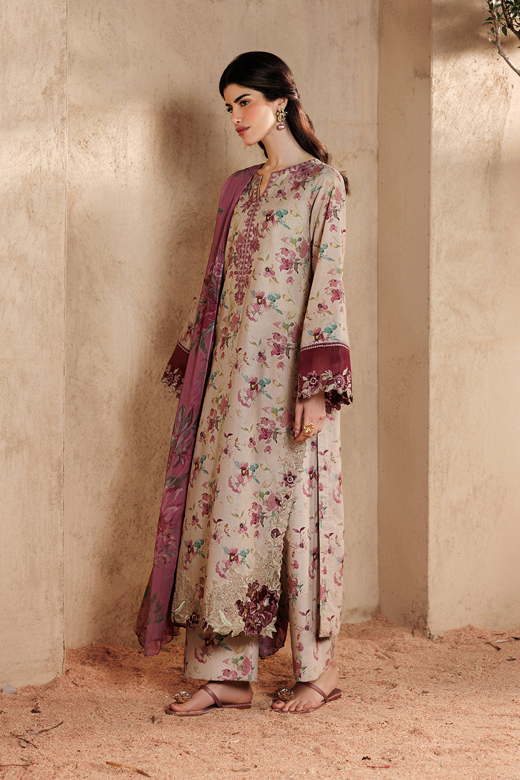 UE-674 Printed Lawn