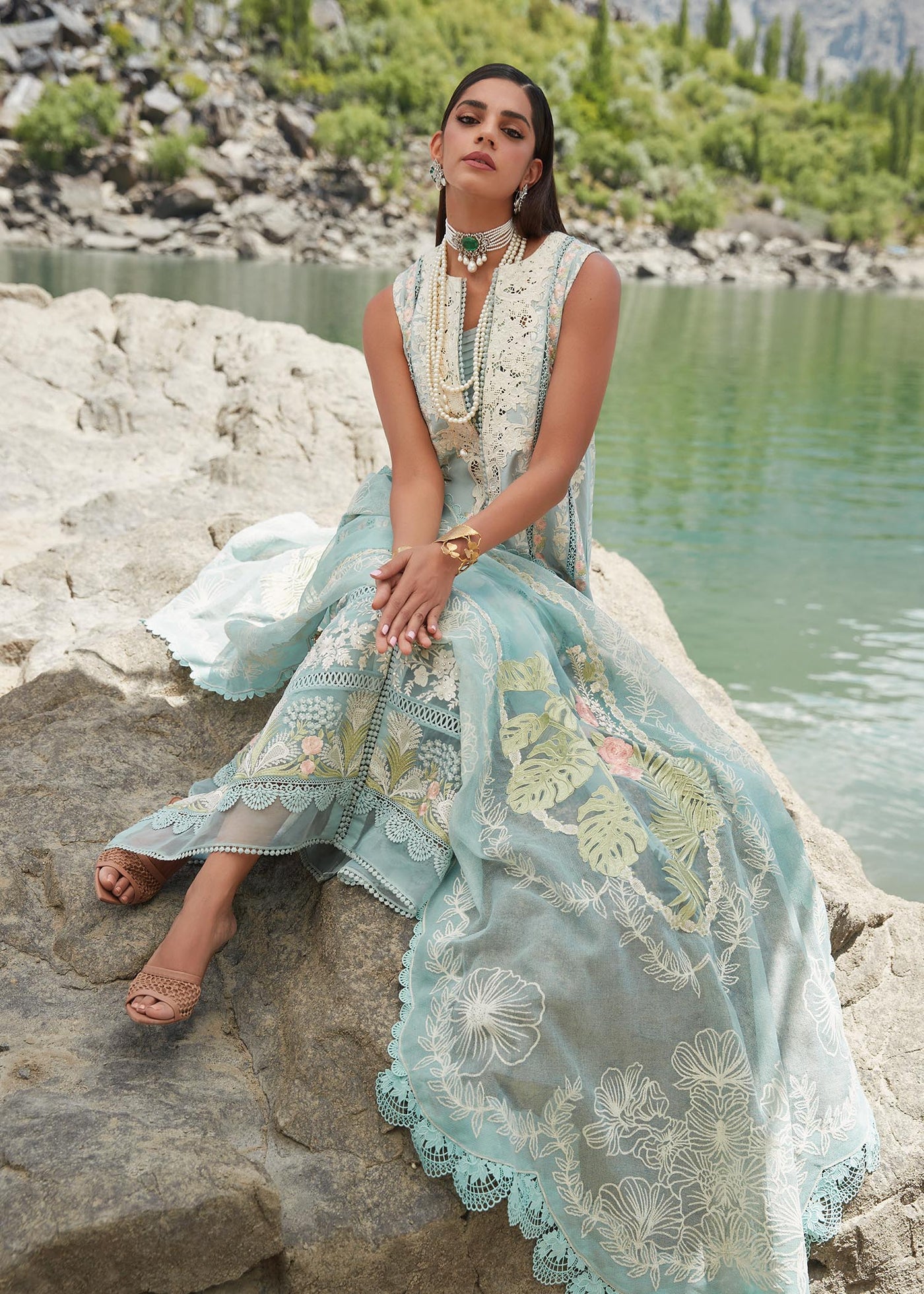 3 Piece Embroidered Jacquard Lawn Suit