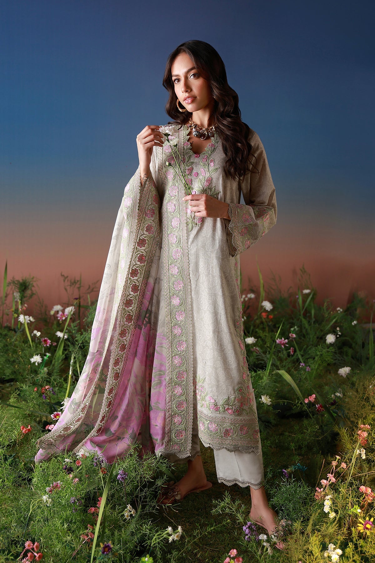 https://cdn.shopify.com/s/files/1/0704/5916/2937/files/884A9186.jpg?v=1769171090