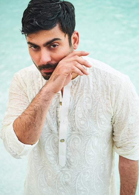sadaf-fawad-khan-pool-58500264