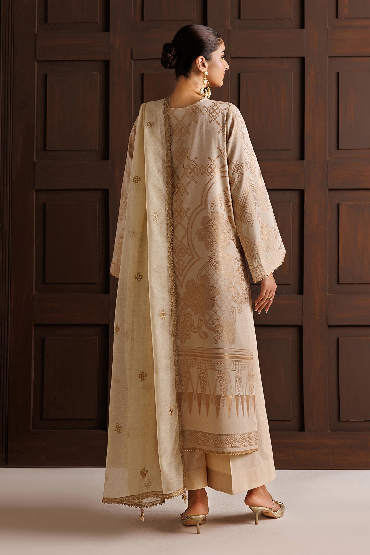 EMBROIDERED ZARRI JACQUARD SF-4508