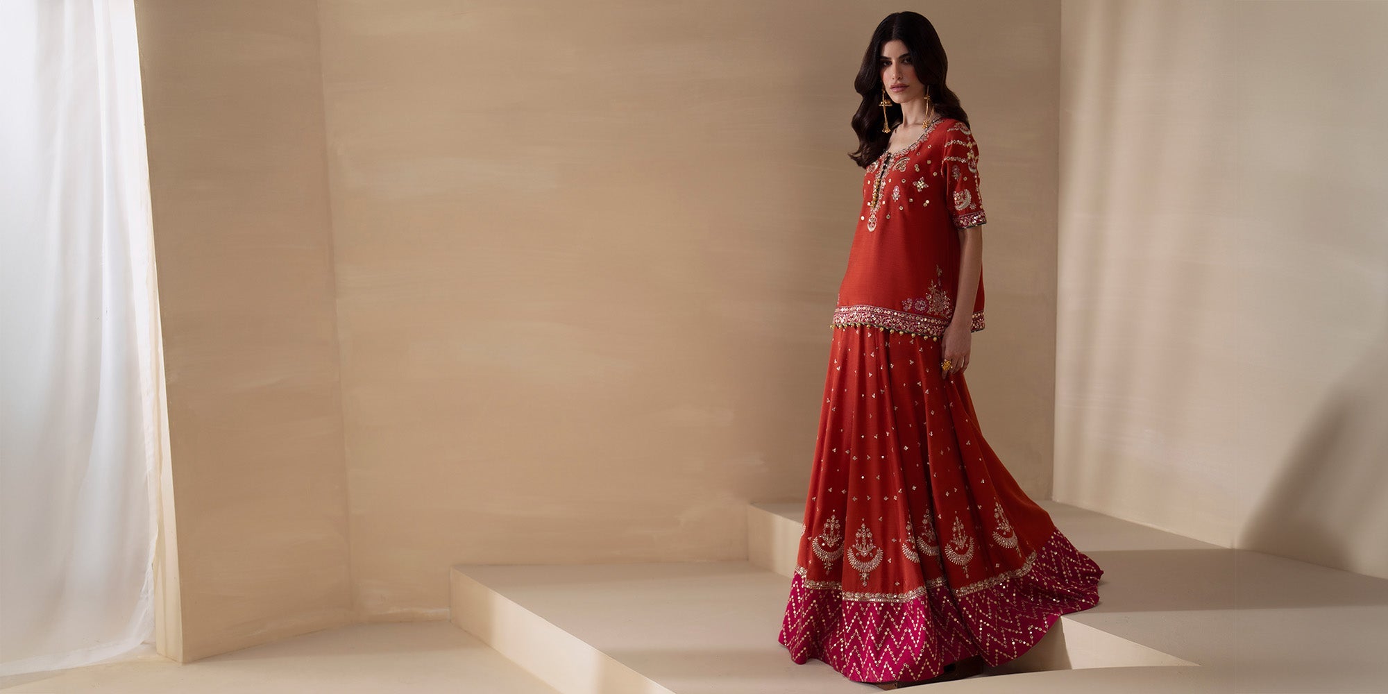 EMBROIDERED SUIT (E0935/104/205)