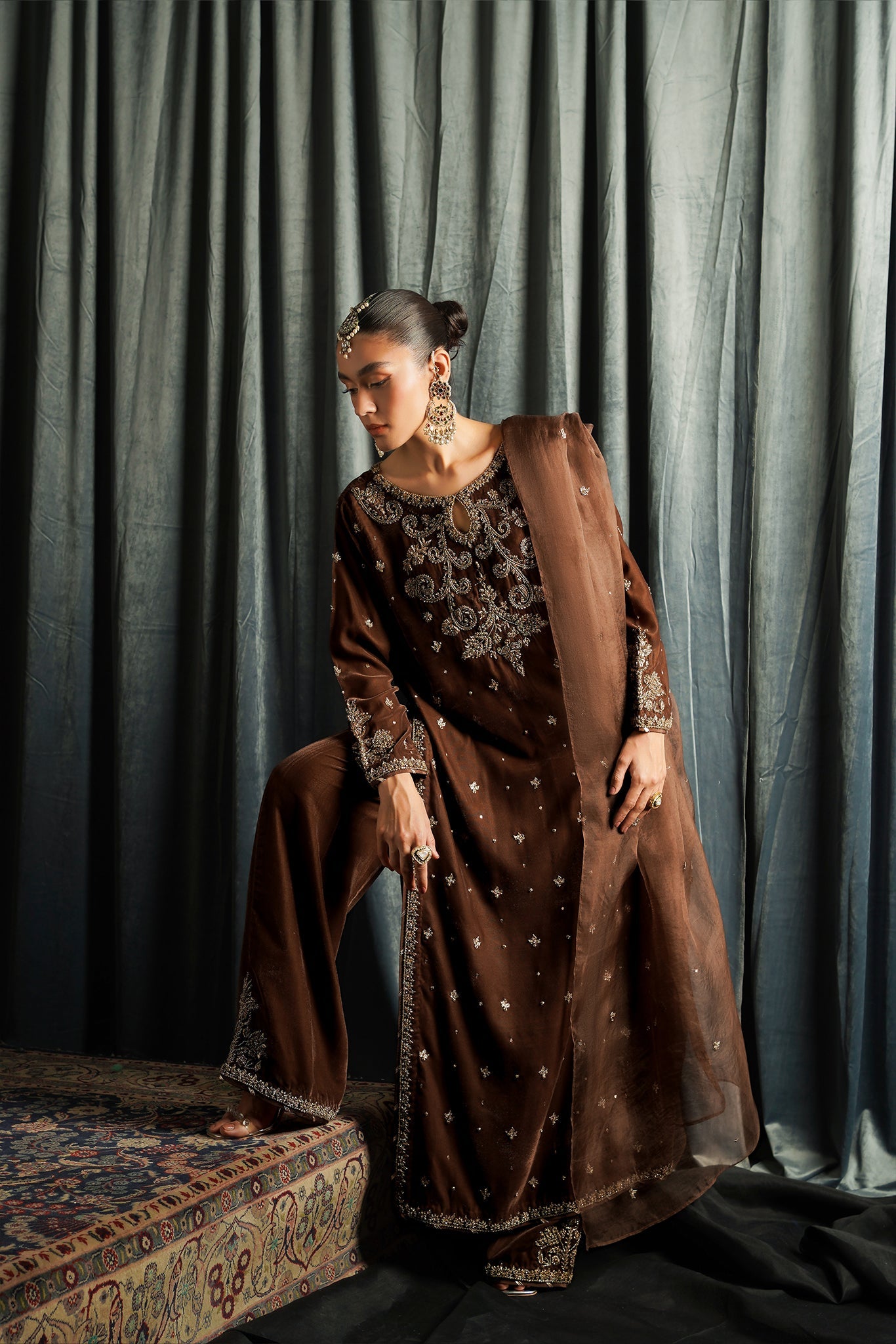 THE BRONZE VELVET ZC-008 (NPA3-23436)