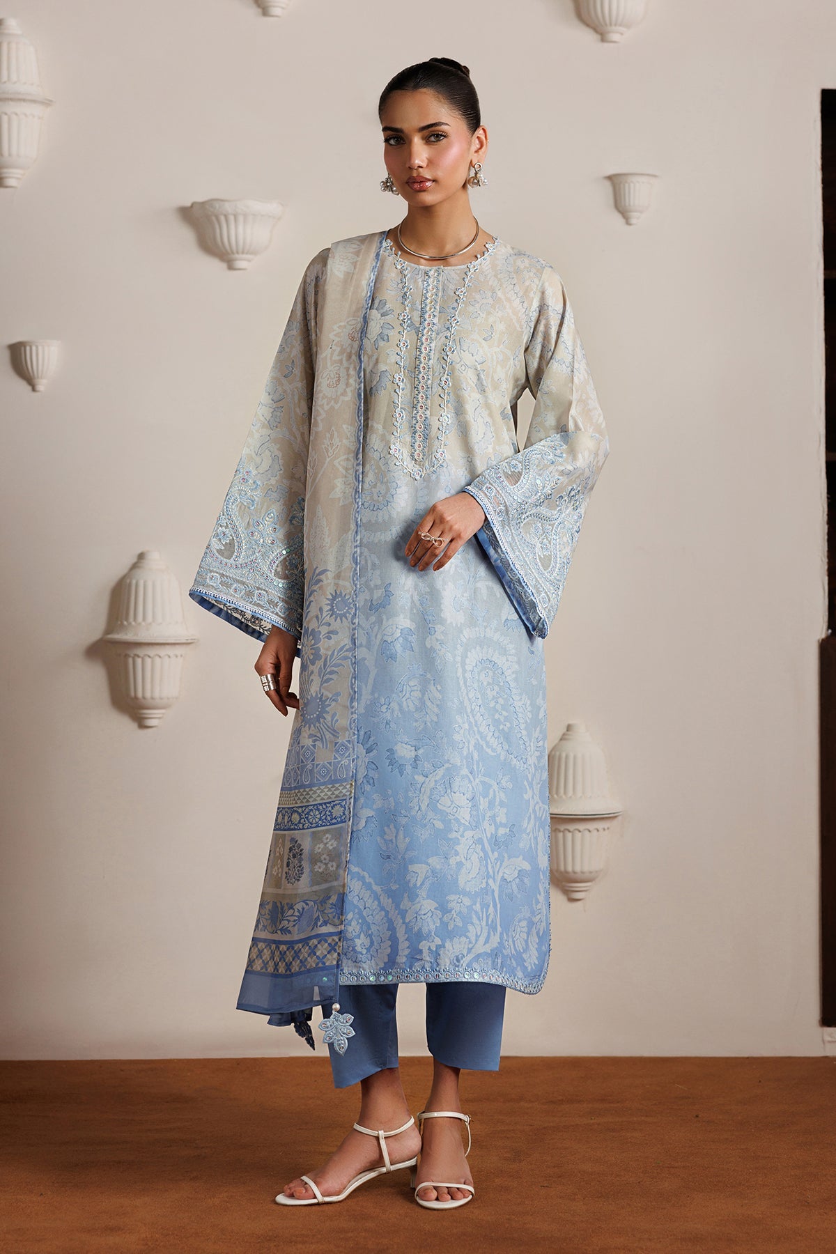 EMBROIDERED LAWN UF-4524