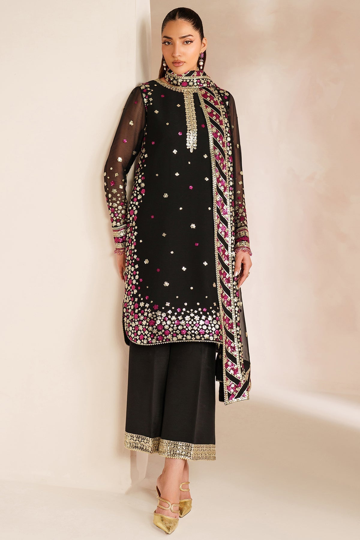 Farasha – Black Cascade Style