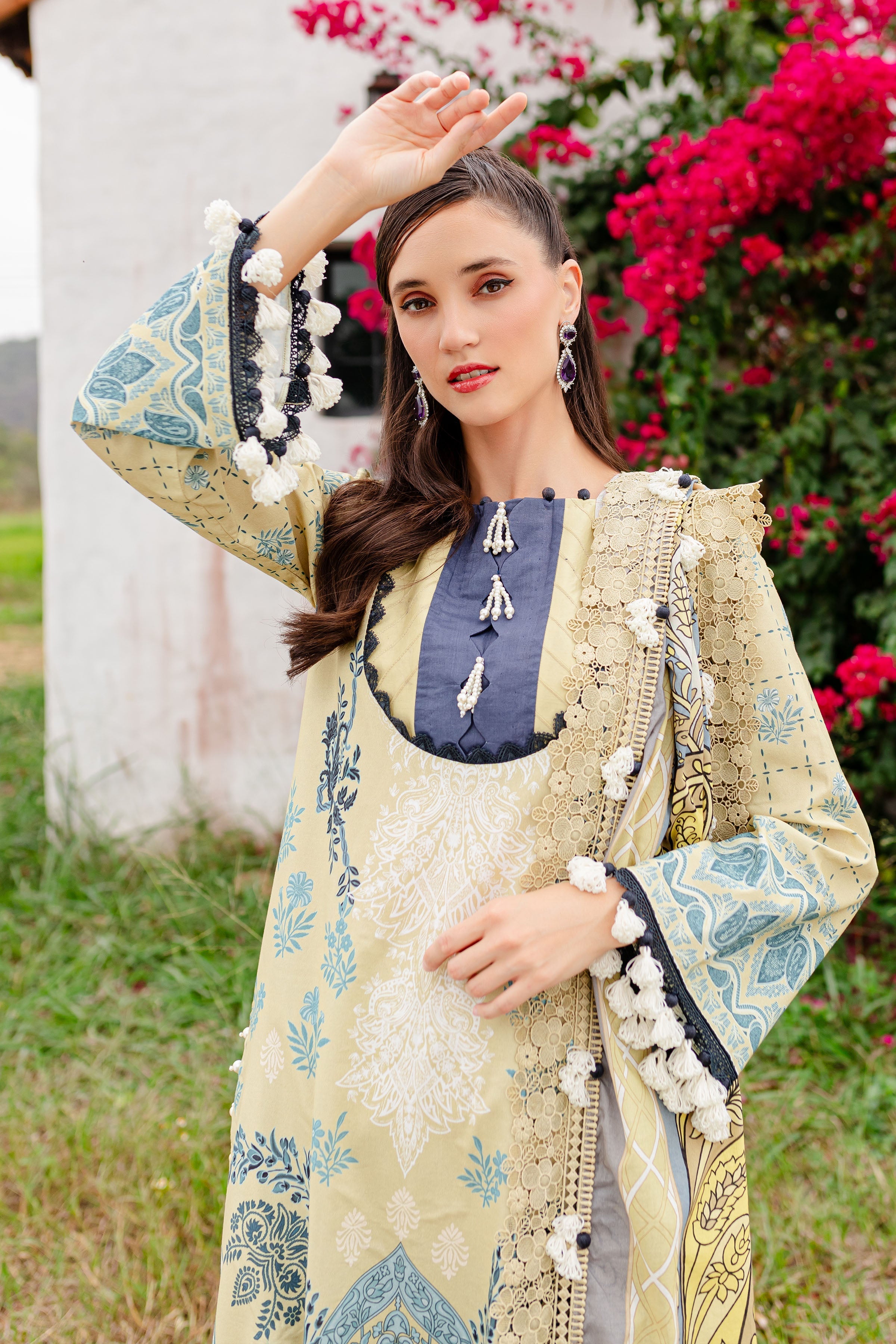 URBANE DIGITAL LAWN LT YELLO-Jade Urbane Lawn Prints – 20471 A (RTS)