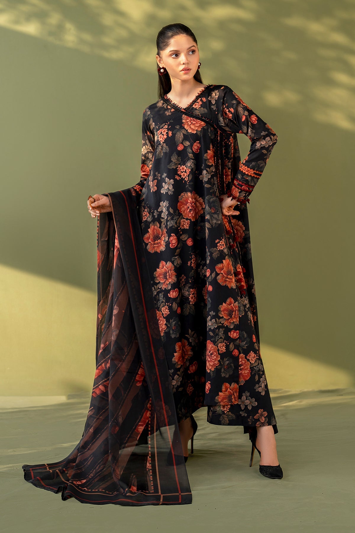 3 Piece Unstitched Embroidered Organza Suit
