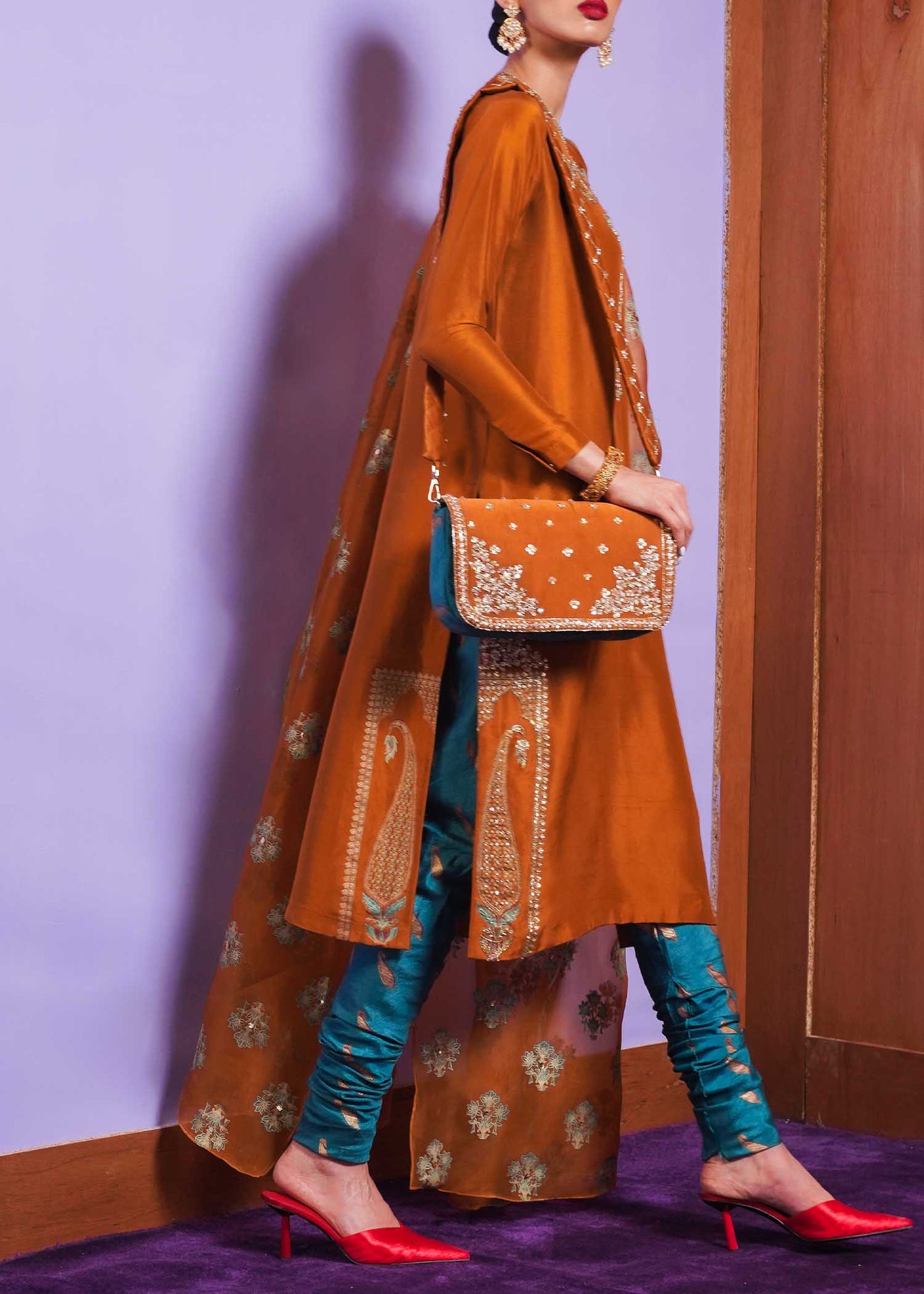 Embellished Trousers(as shown)