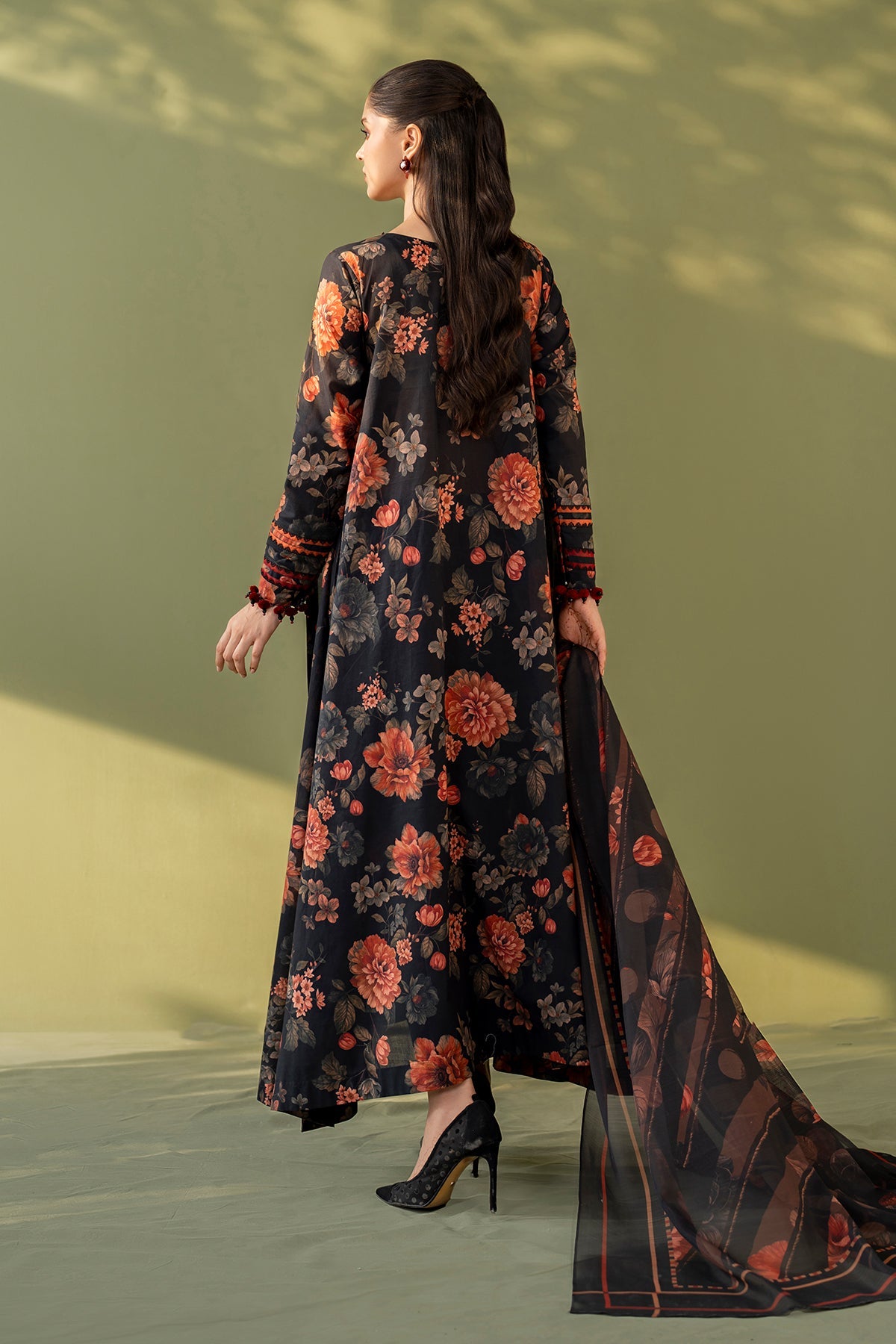 3 Piece Unstitched Embroidered Organza Suit