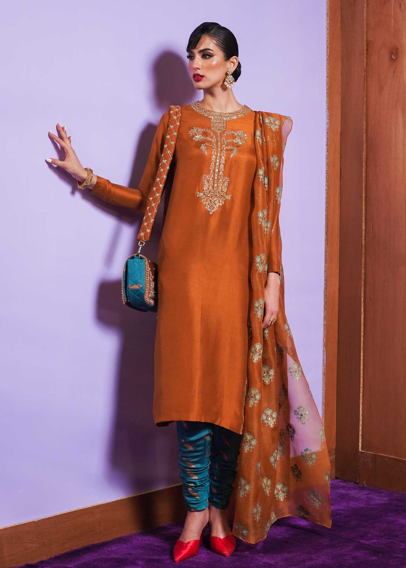 Embellished Trousers(as shown)