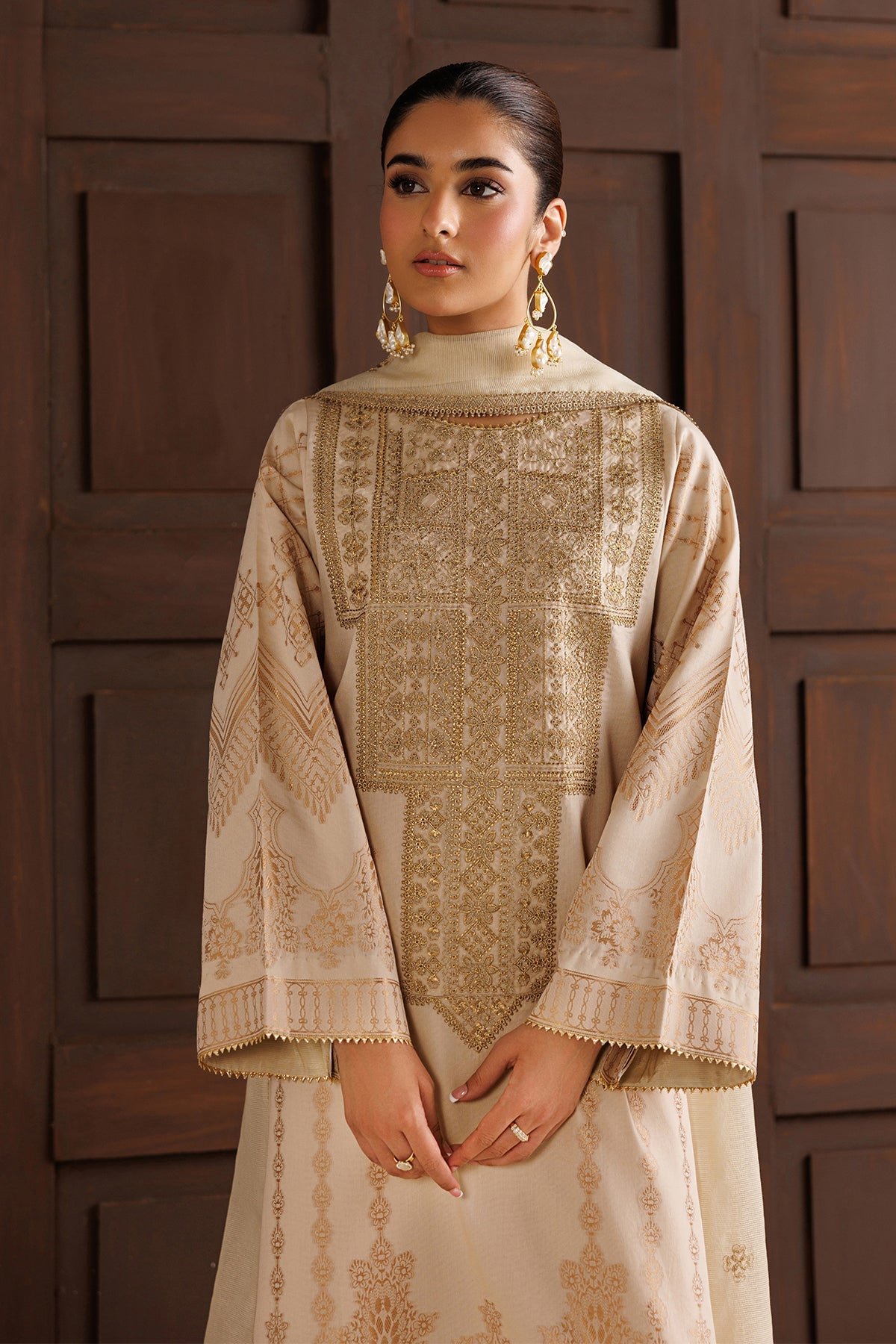 EMBROIDERED ZARRI JACQUARD UF-4508
