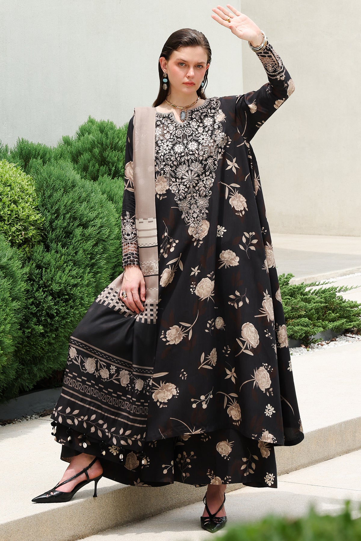 EMBROIDERED VISCOSE SILK UF-4625