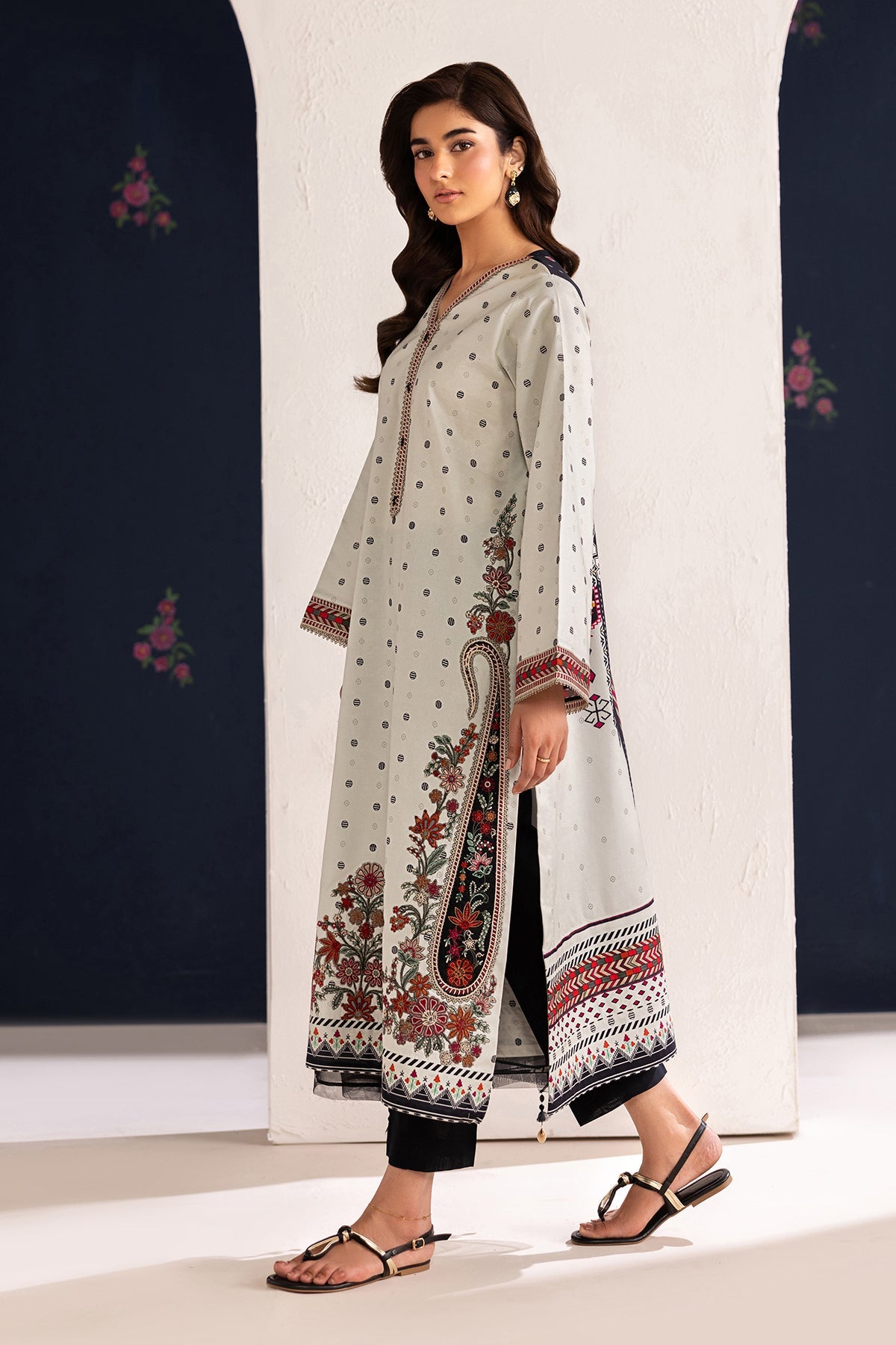 EMBROIDERED LAWN SF-4455