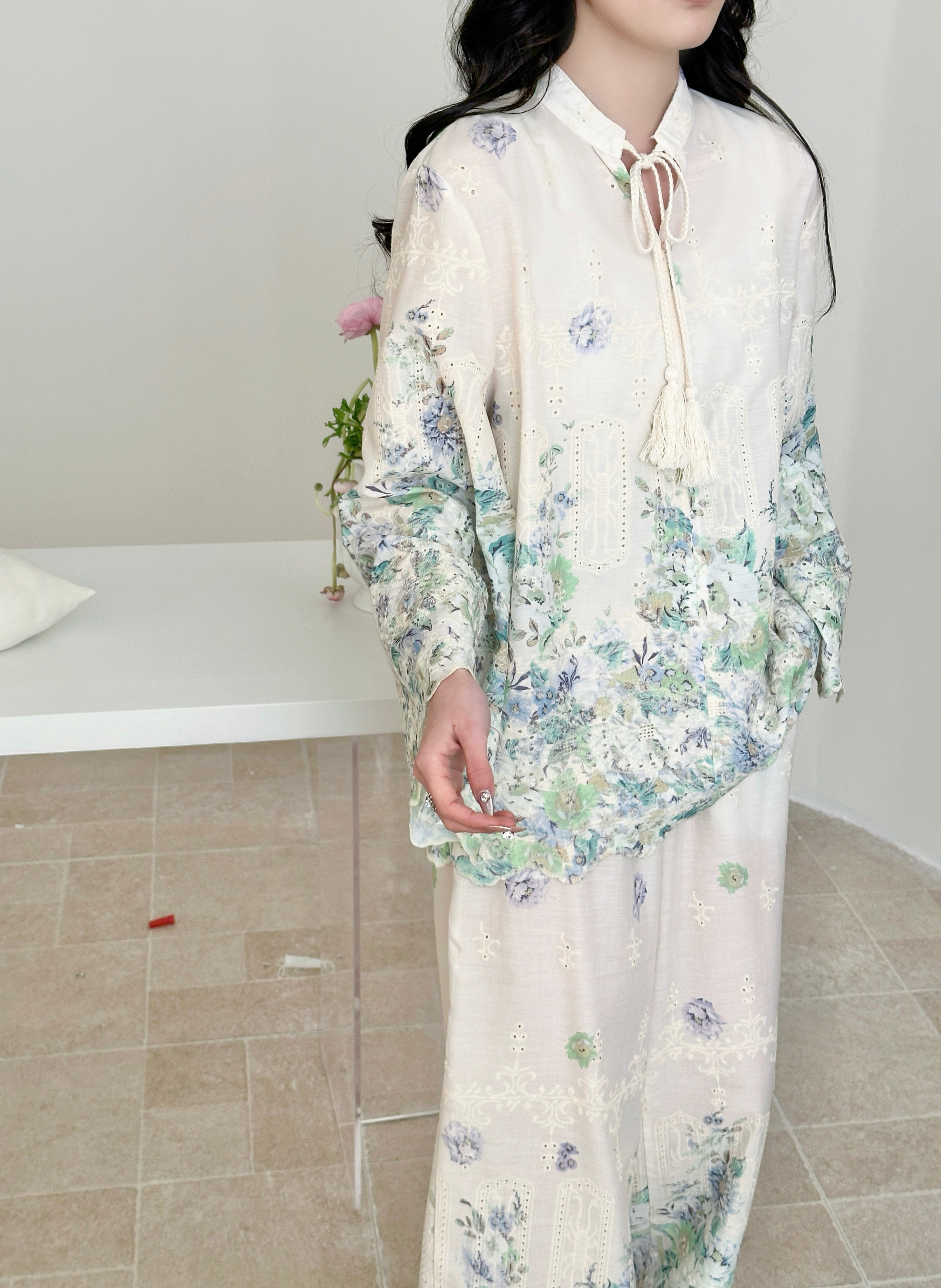 Phuket Embroidered Detail Suit