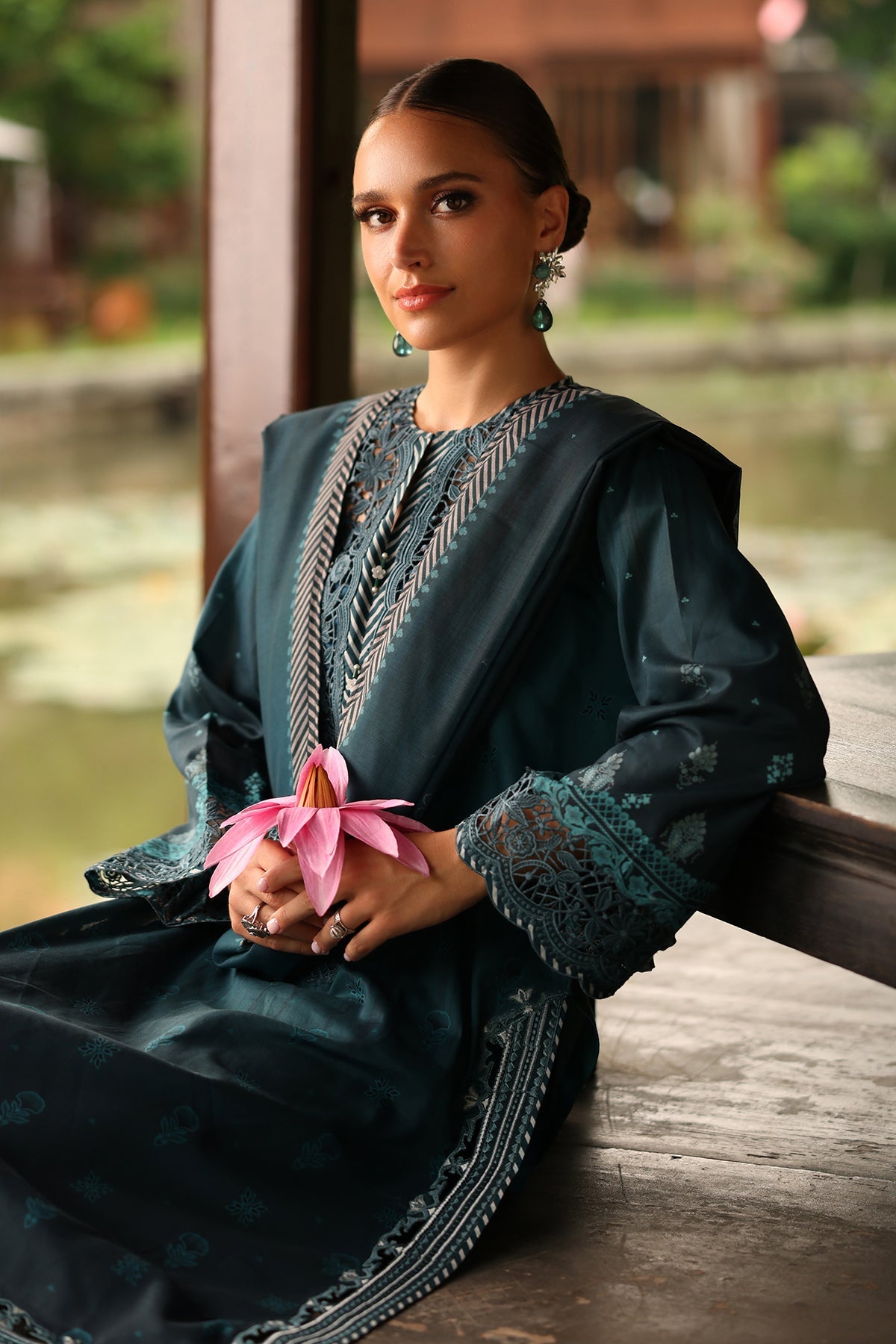 EMBROIDERED PRINTED LAWN UF-4259