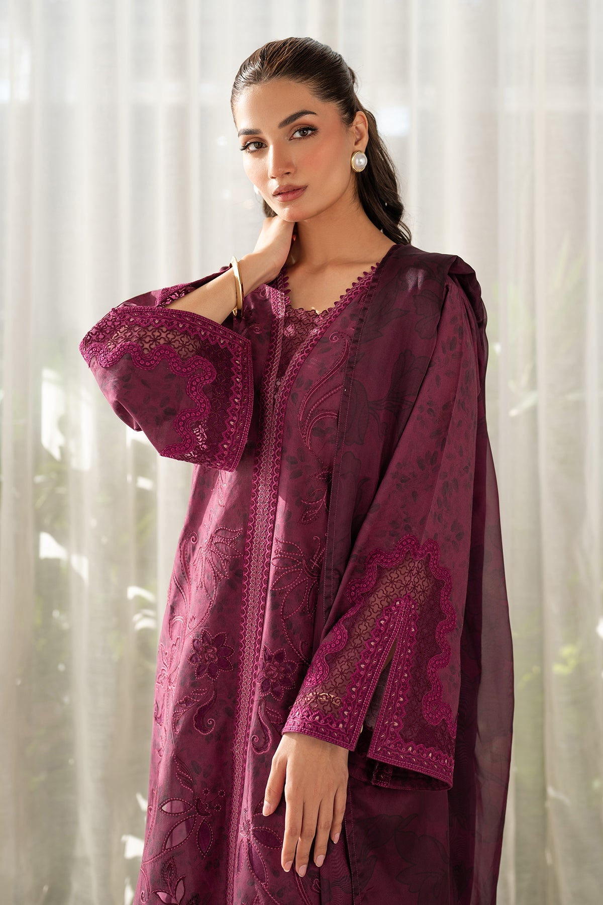 EMBROIDERED PRINTED LAWN UF-4098
